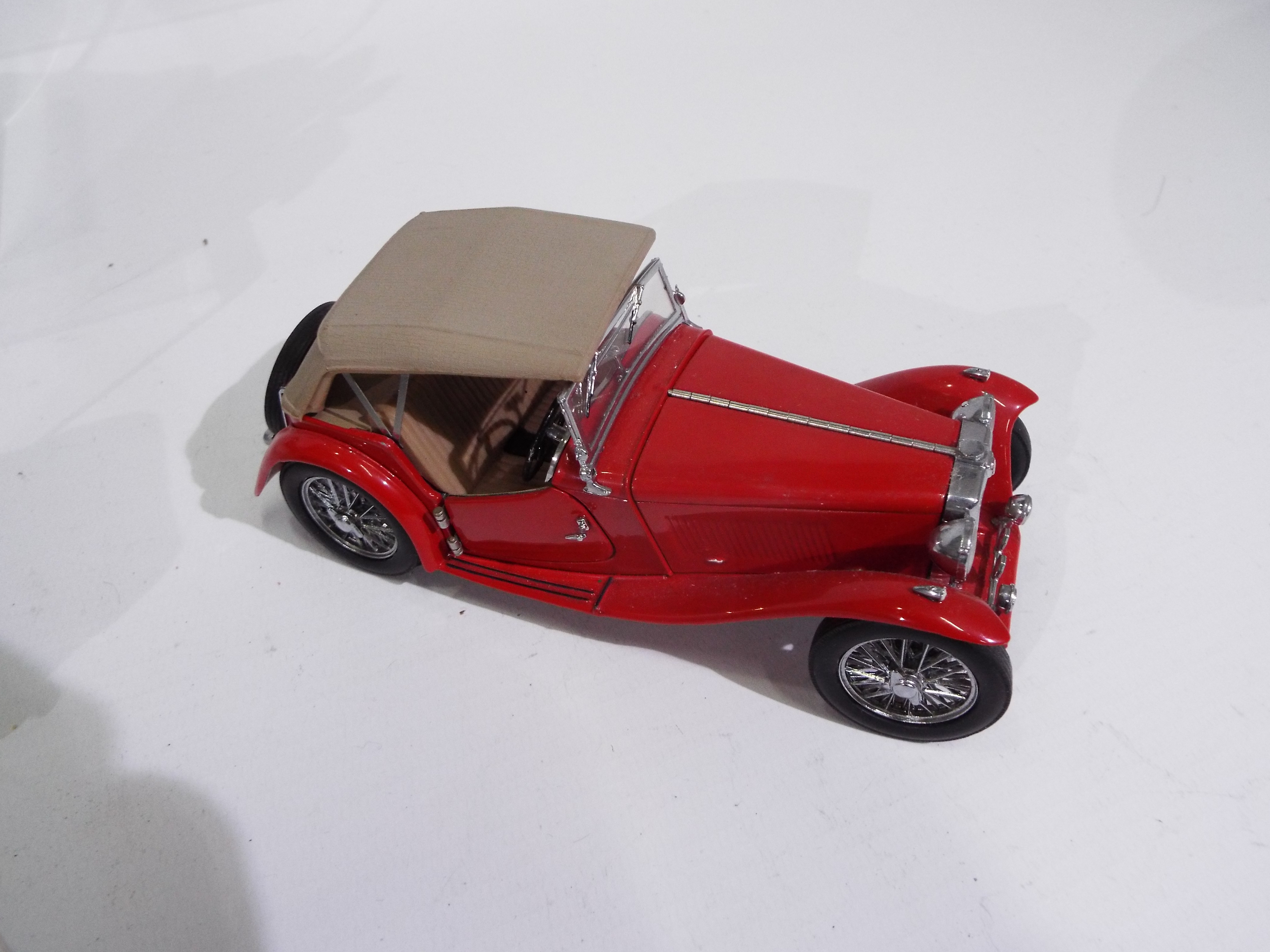 Franklin Mint - 5 x unboxed cars, 1948 MG TC, 1961 Jaguar E Type, 1929 Bentley, 1938 Alvis 4. - Image 2 of 5