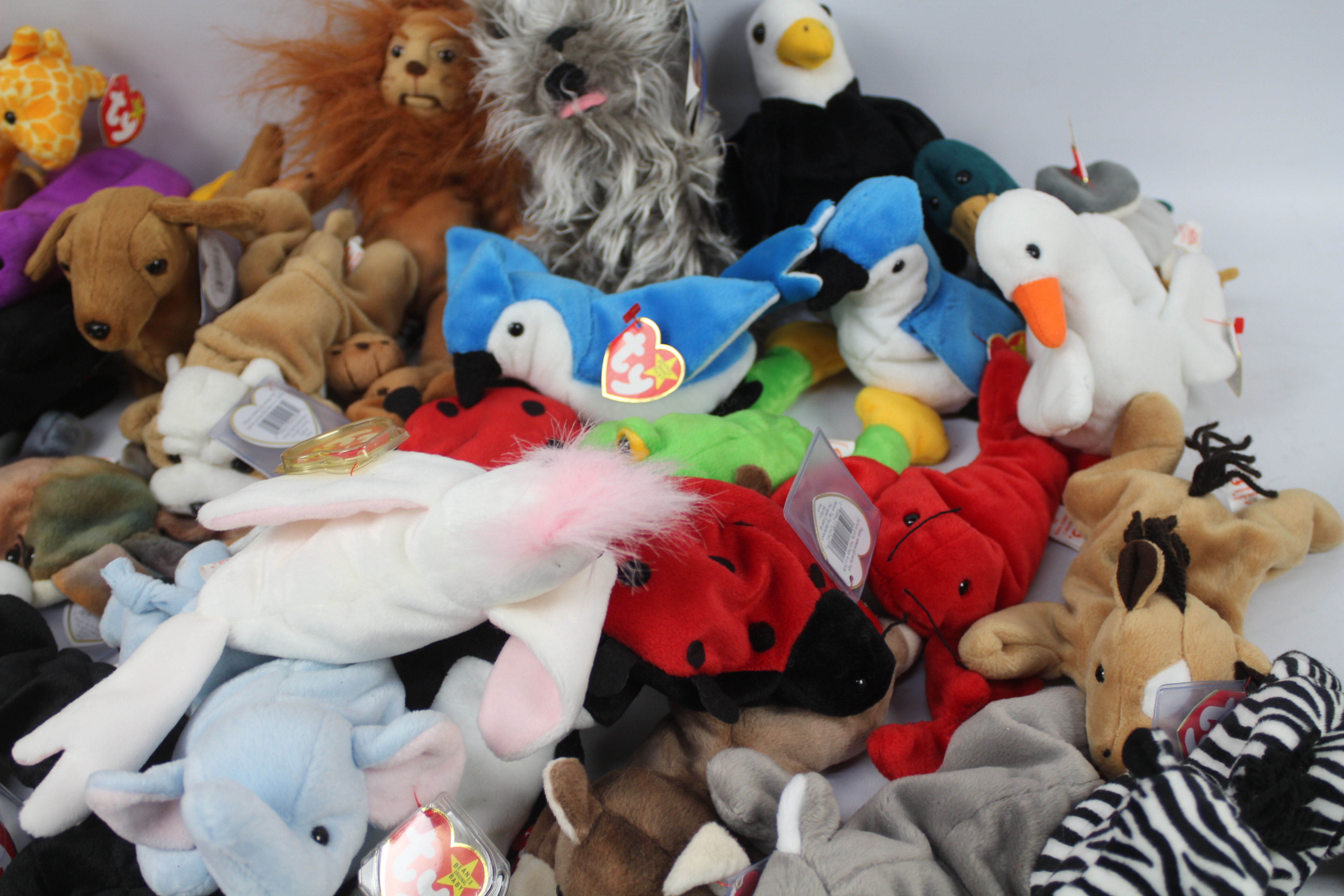 TY Beanie Babies. A selection of 30 Beanie Babies to include: Patti & Squealer and similar. - Image 4 of 4