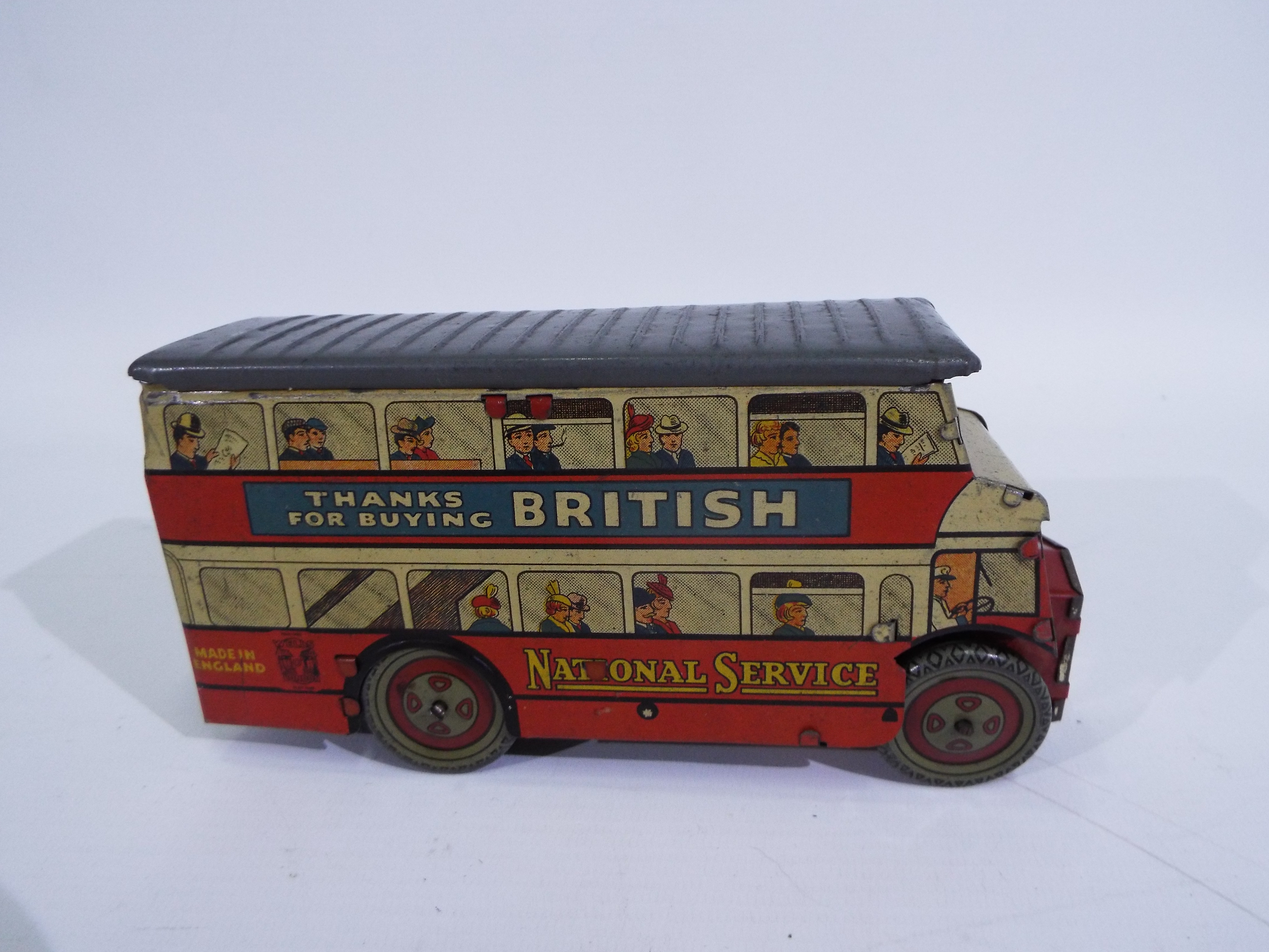 Wells O London - A 1930s London Bus in National Service livery.