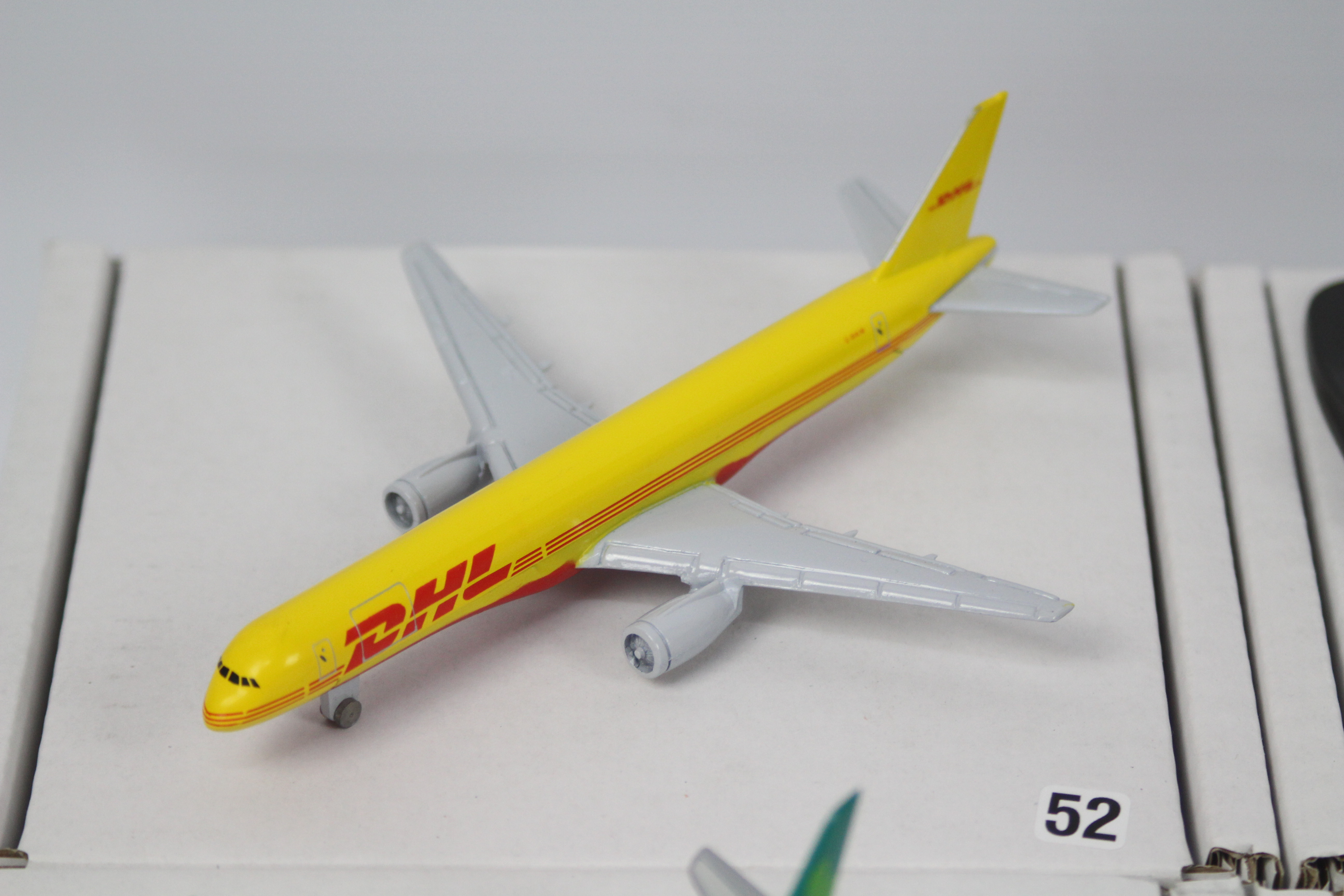 Socatec - Gemini Jets - A collection of 12 re-boxed diecast 1:400 scale model aircraft in various - Image 13 of 13