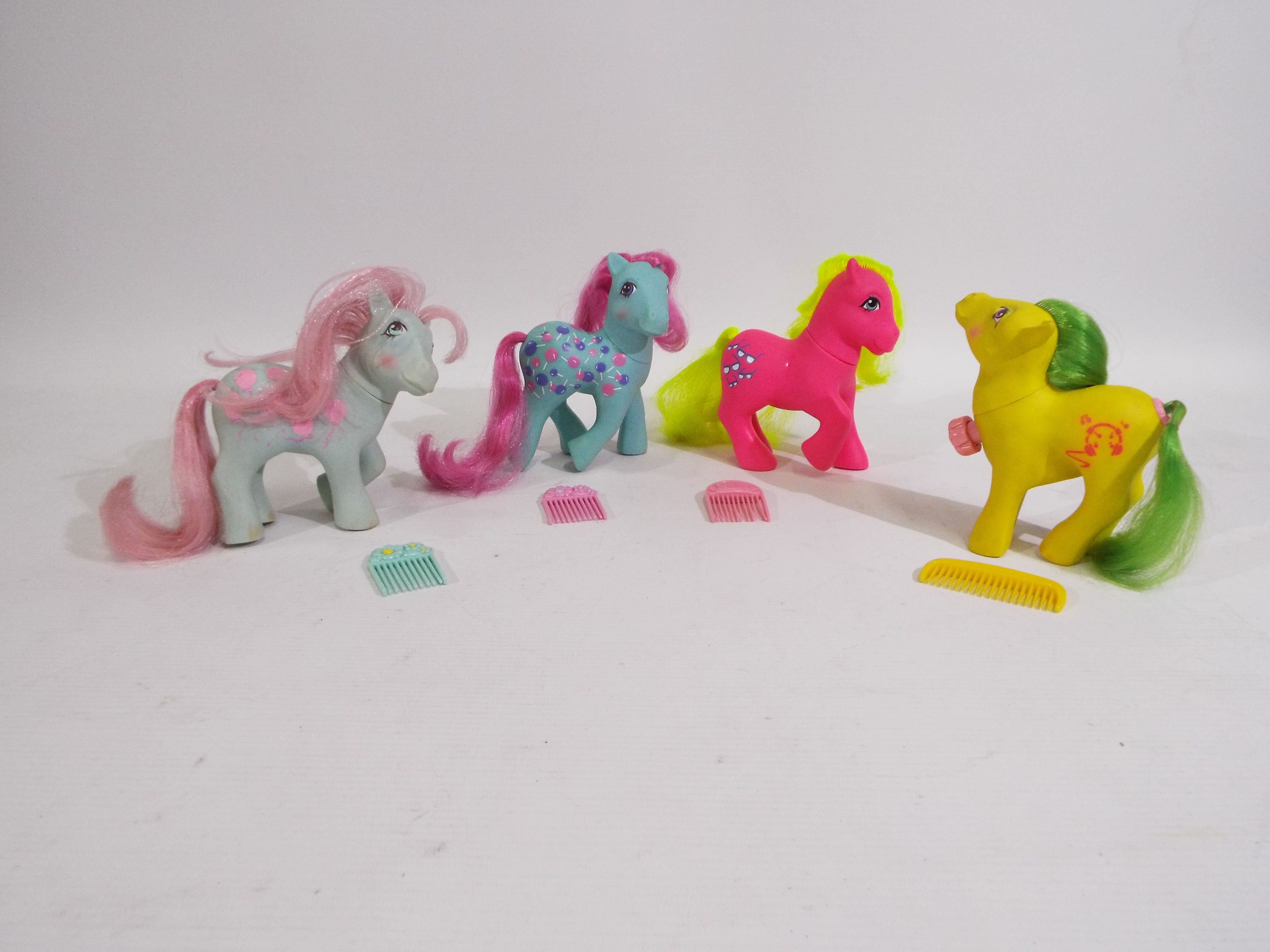 My Little Pony, Hasbro - A collection of four loose My Little Pony G1 Ponies.