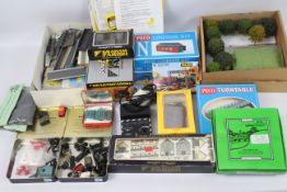 Graham Farish - Peco - Faller - A collection of N gauge items including a boxed Power Controller,