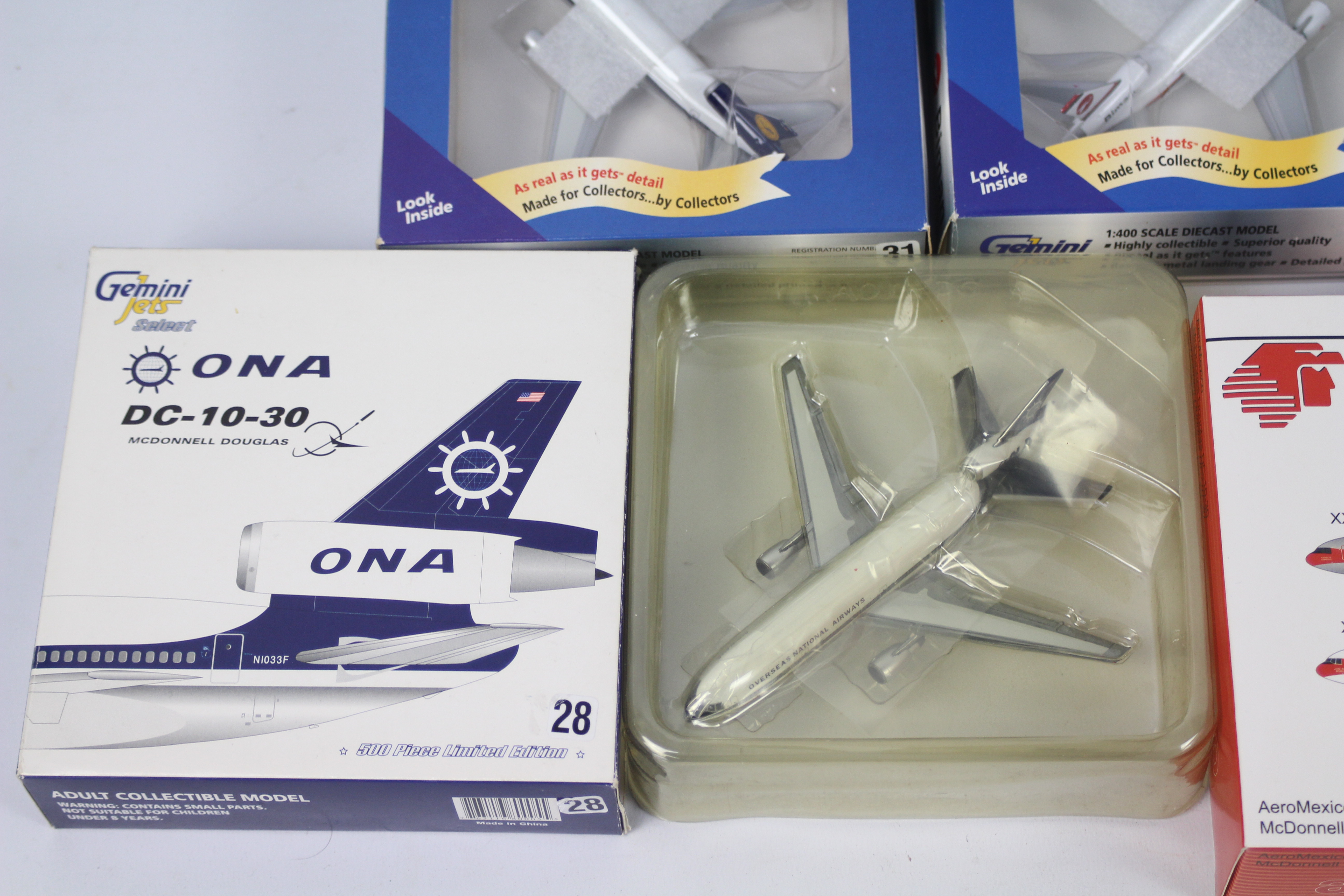 Gemini Jets - Aero Mexico - A collection of 5 boxed diecast 1:400 scale model aircraft in various - Image 4 of 4
