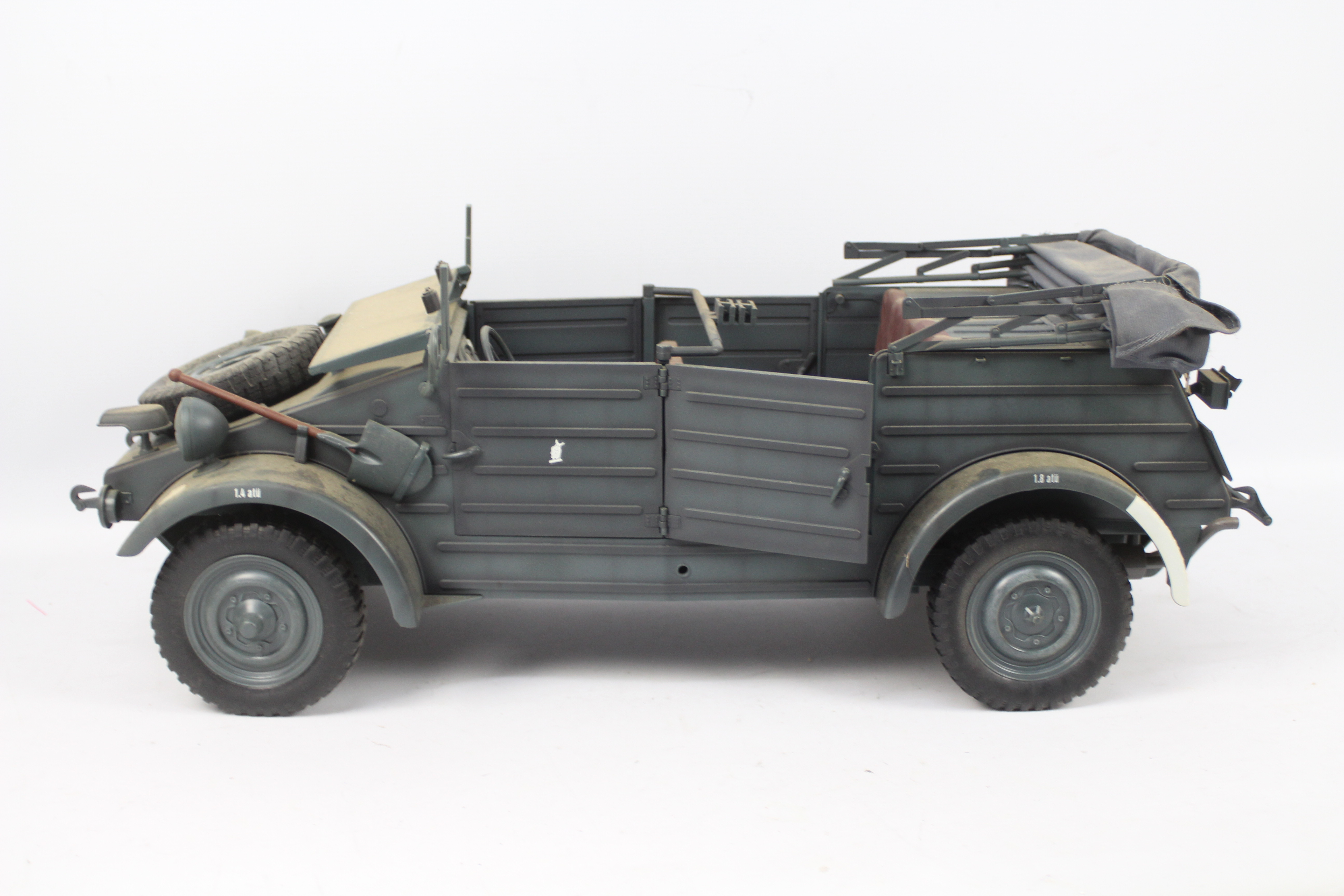 Dragon - A boxed Dragon #710150 WWII German Forces 1:6 scale Kubelwagen Type 82. - Image 4 of 10
