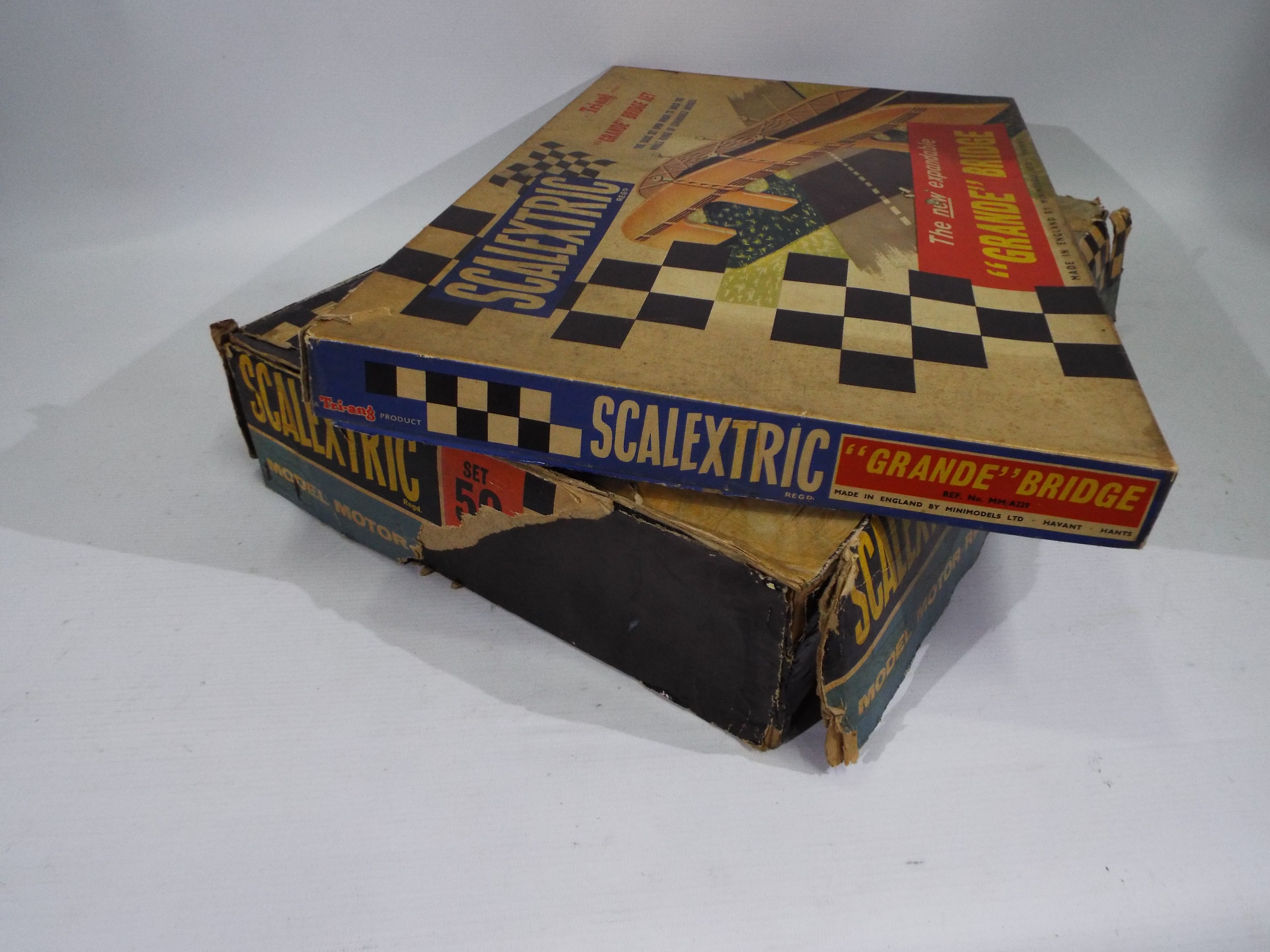 Scalextric - A vintage boxed Scalextric set and boxed Scalextric accessory. - Image 9 of 9