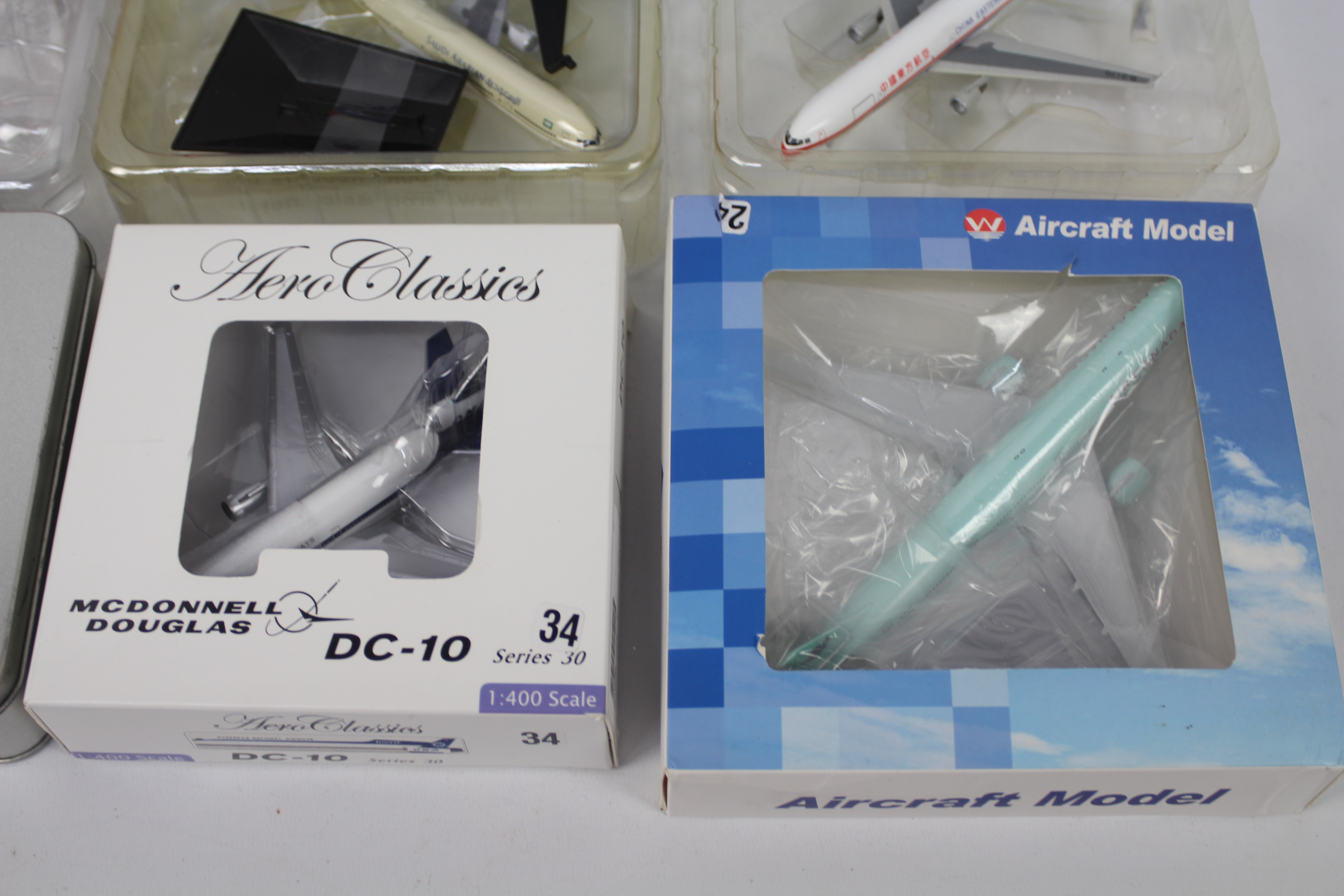 Aero Classics - Dragon Wings - Tucan Line - A collection of 6 boxed diecast 1:400 scale model - Image 6 of 6