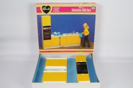 Pedigree - Sindy - A boxed Sindy's Kitchen Gift Set # 44587.