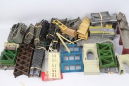 Hornby - Tri-ang - A collection of OO gauge track,
