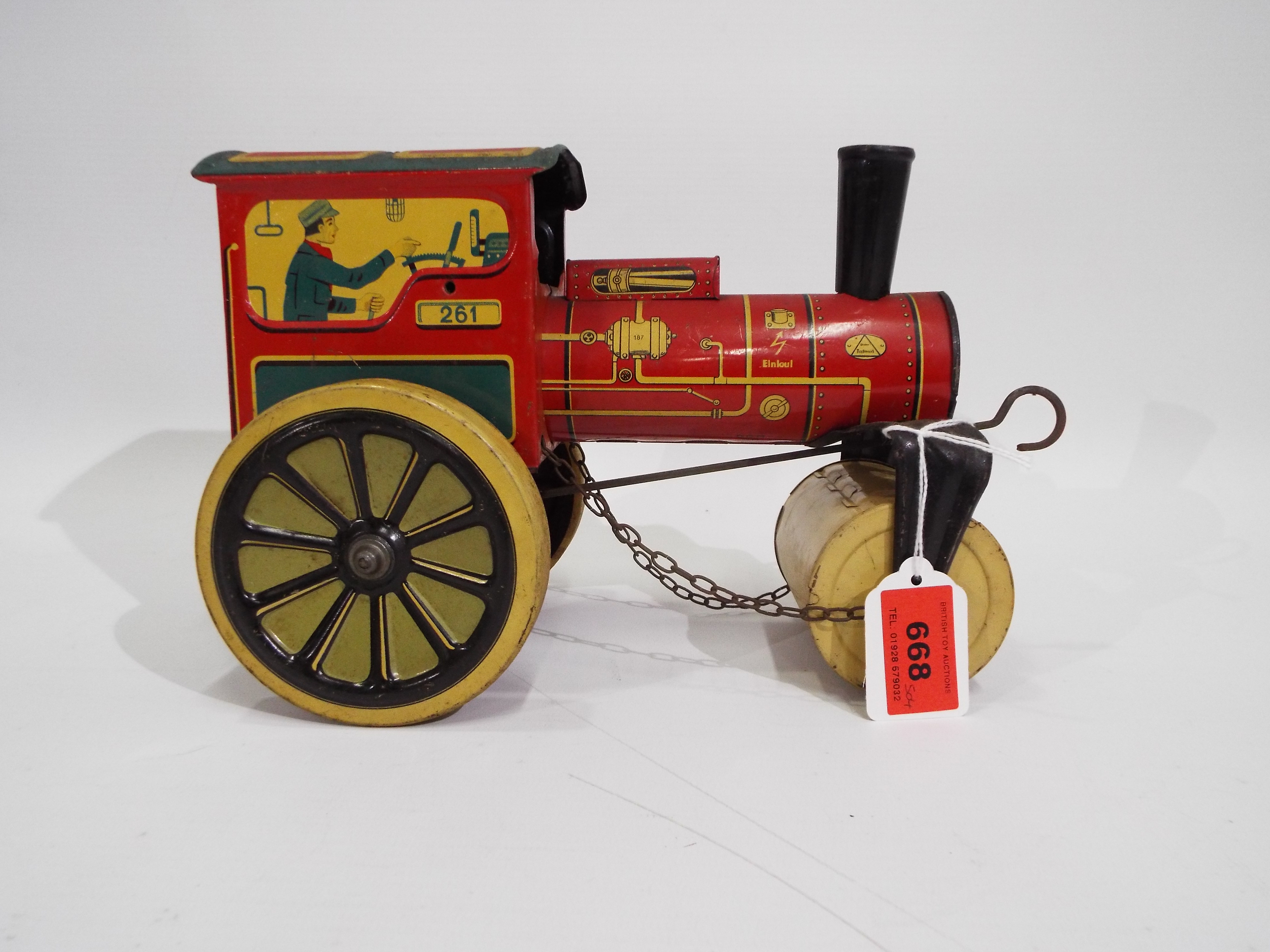 DGM - A vintage clockwork tinplate Steam Roller marked D.G.M. D.P. made in U.S.-Zone Germany. - Image 2 of 6