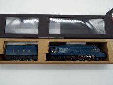 Hornby - an OO gauge model steam locomotive and tender 4-6-2 op no 4468 'Mallard', LNER blue livery,
