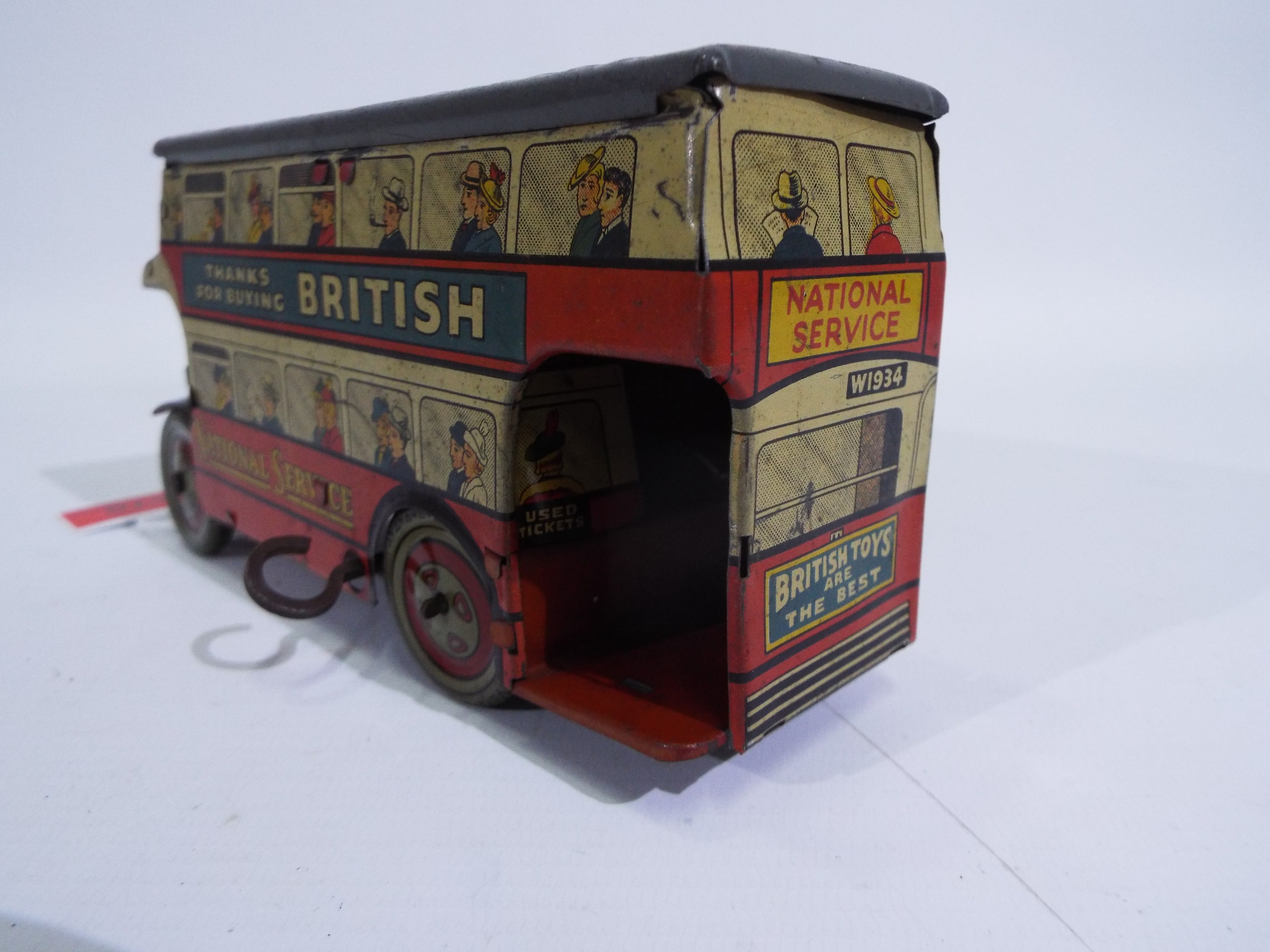 Wells O London - A 1930s London Bus in National Service livery. - Image 3 of 4