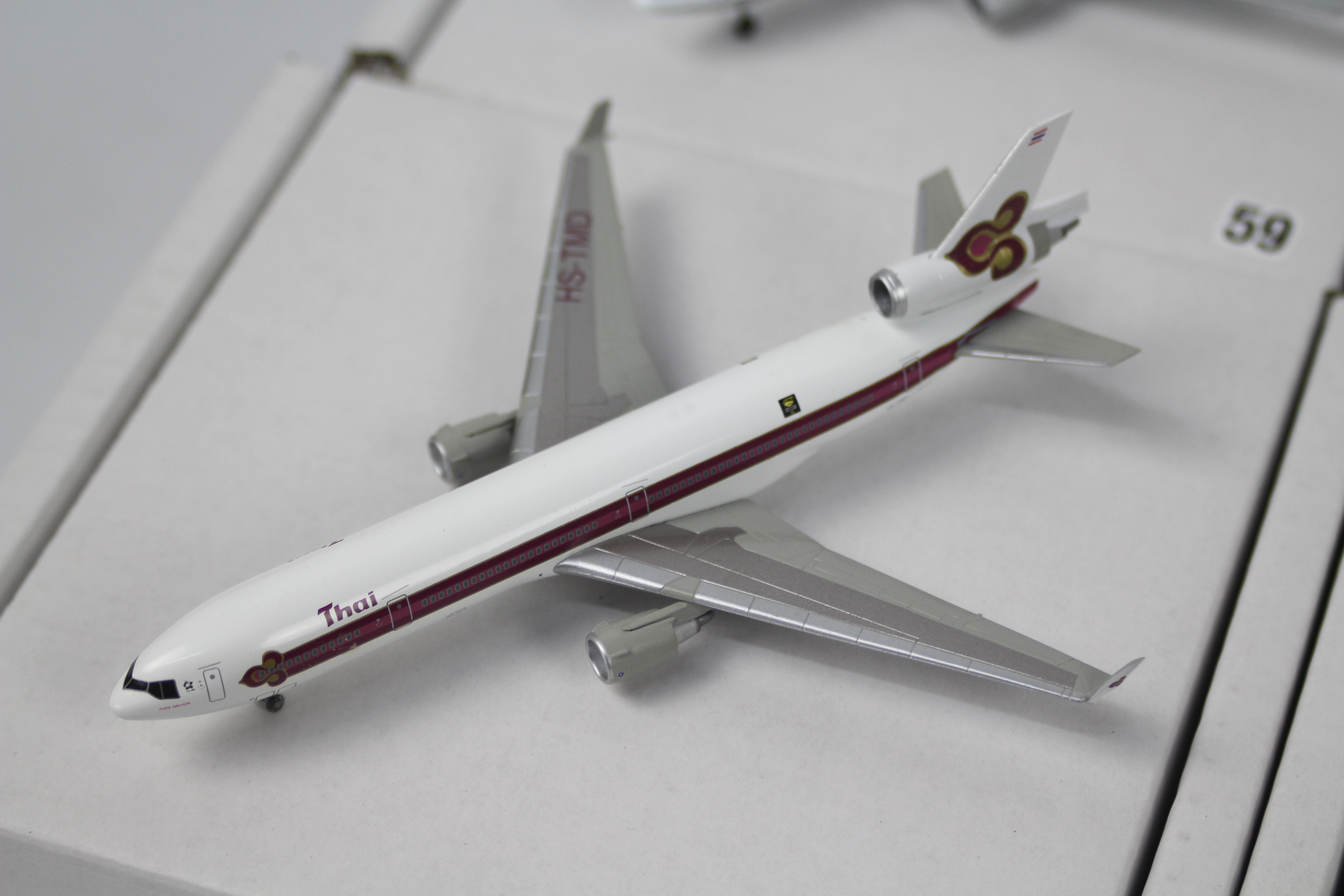 Gemini Jets and similar - A collection of 12 re-boxed diecast 1:400 scale model aircraft in various - Image 6 of 12