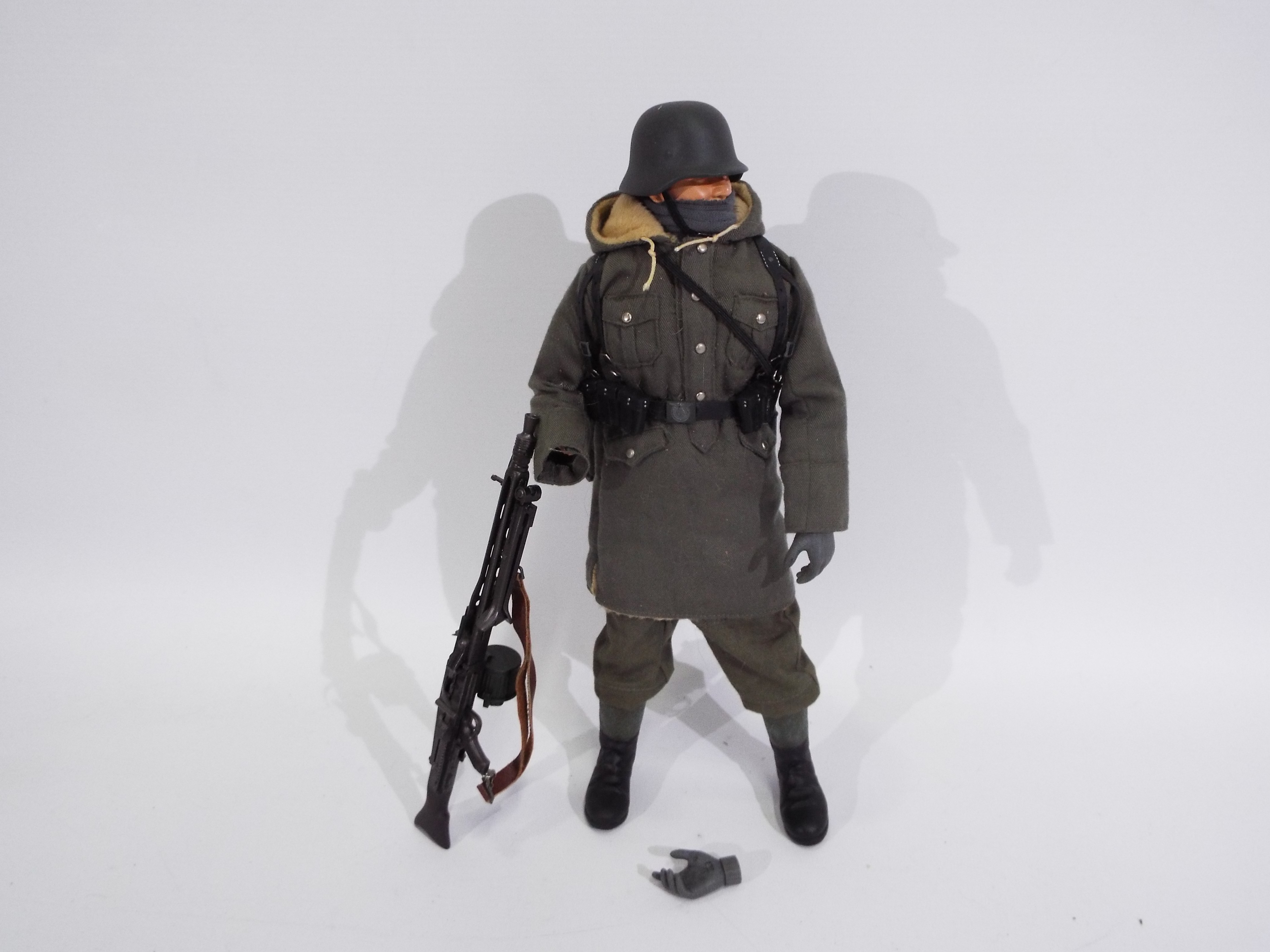 Dragon - An unboxed Dragon WWII German Forces 1:6 scale #70010 "Otto" Grenadier Machine Gunner.