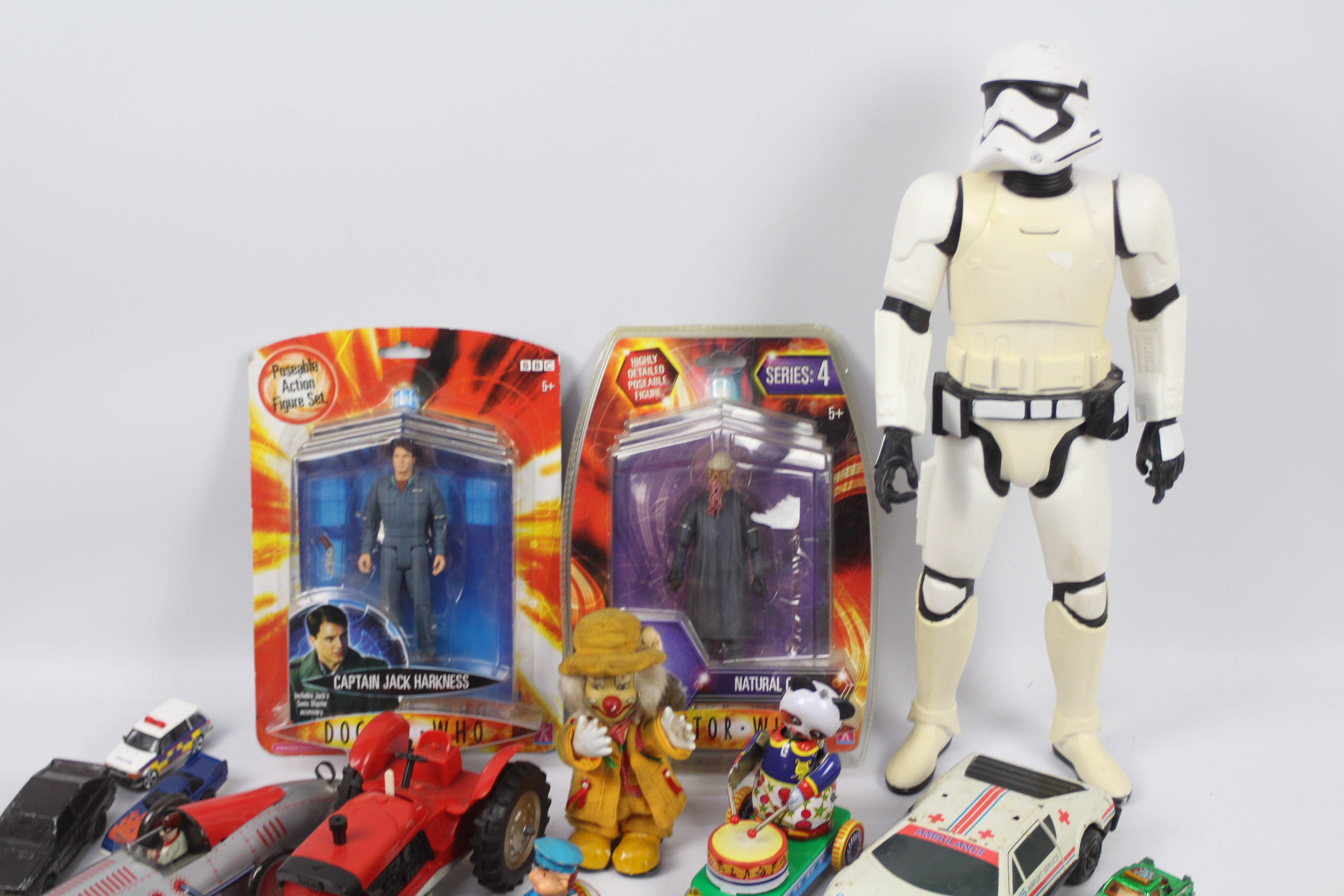 Star Wars - Transformers - Dr. Who - Tin Toys. 33 items approx. - Image 2 of 3