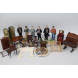 Miniature dolls house furniture and dolls - In excess of 20 miniature dolls house furniture to