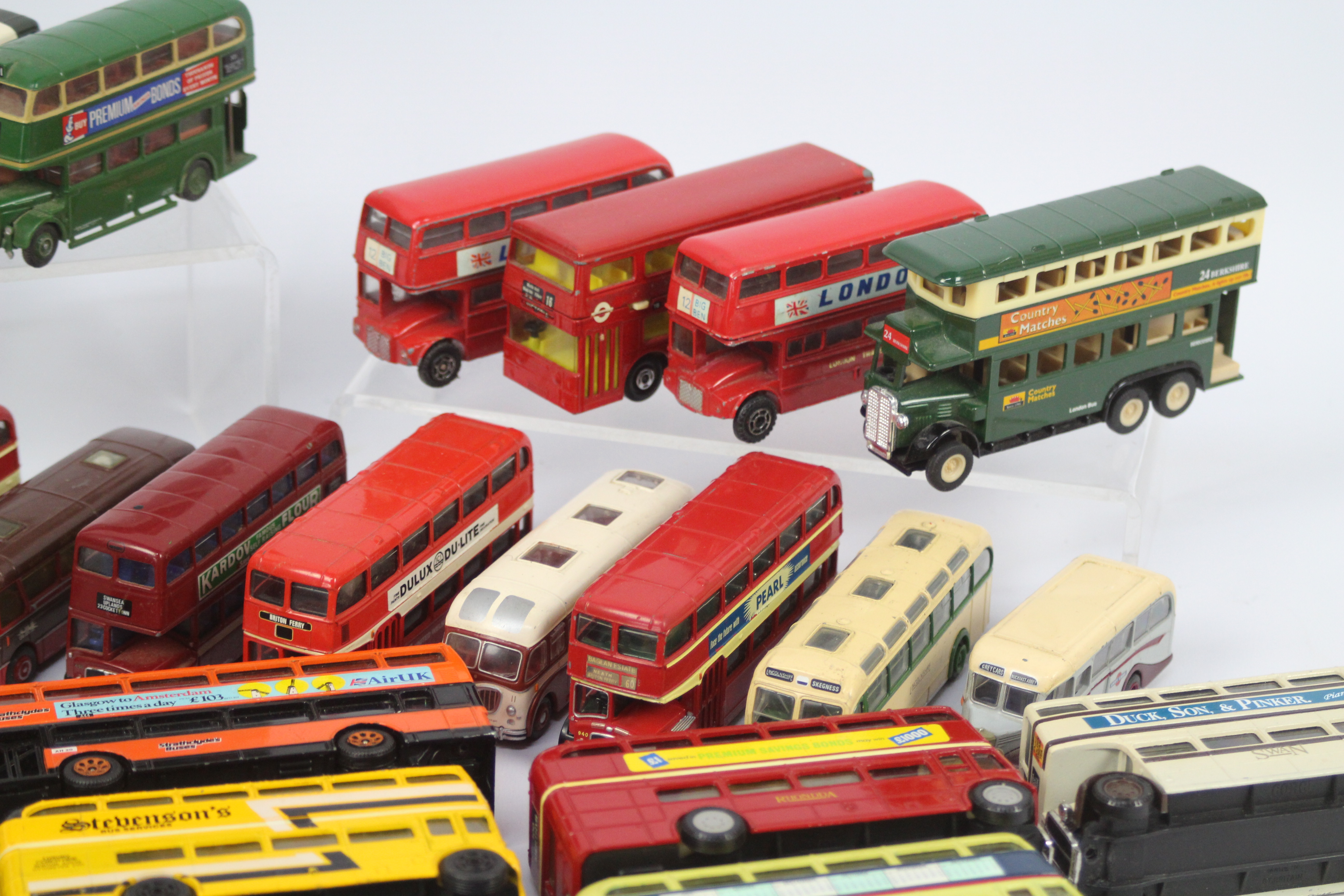 EFE, Corgi, Matchbox, Other - A fleet of 36 diecast model buses. - Image 4 of 4