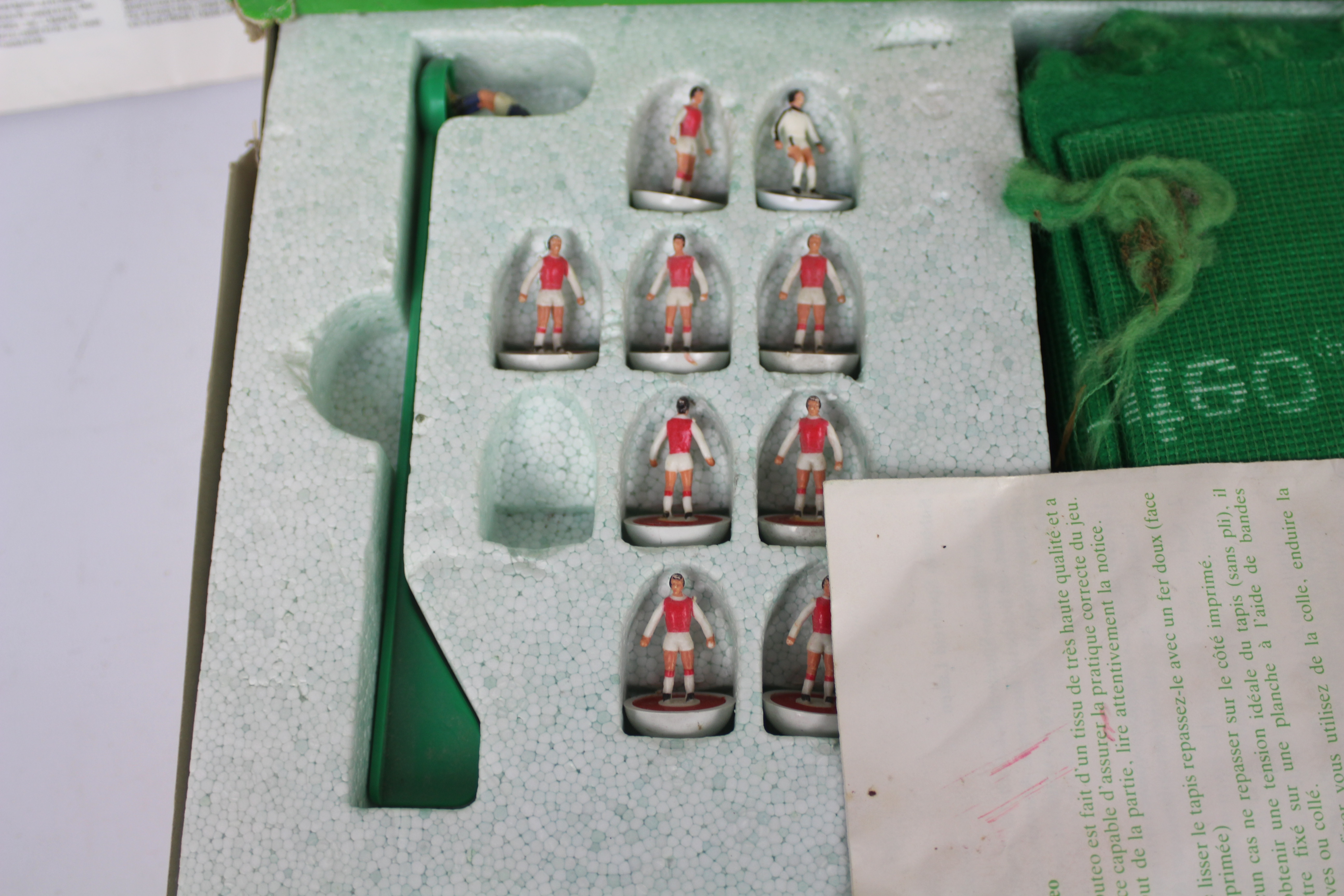 Subbuteo - Club Edition - Waddington. A Subbuteo Club Edition game set by Waddington. - Image 3 of 6