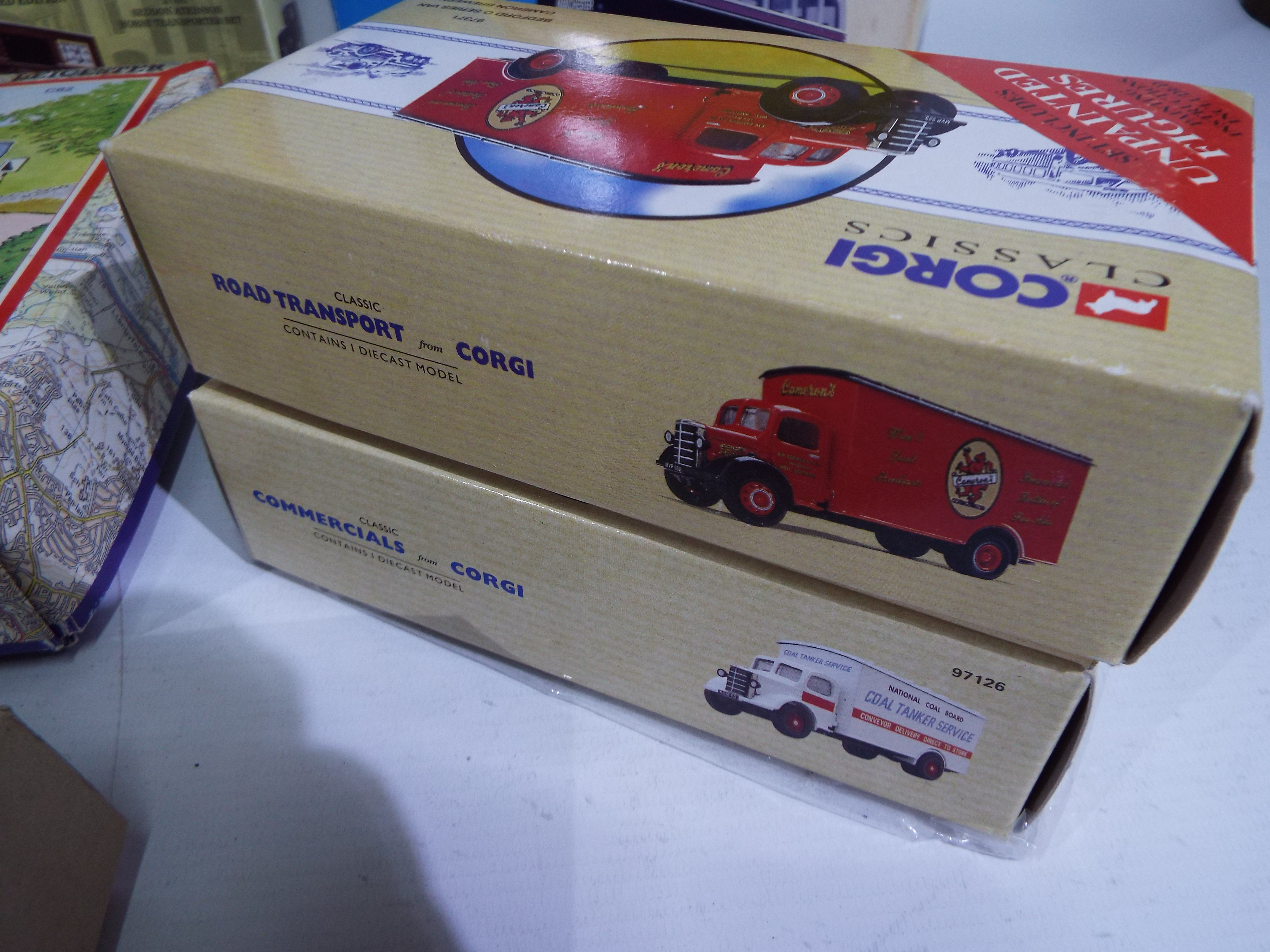 Corgi - 16 boxed diecast model from Corgi, predominately buses. - Image 5 of 6