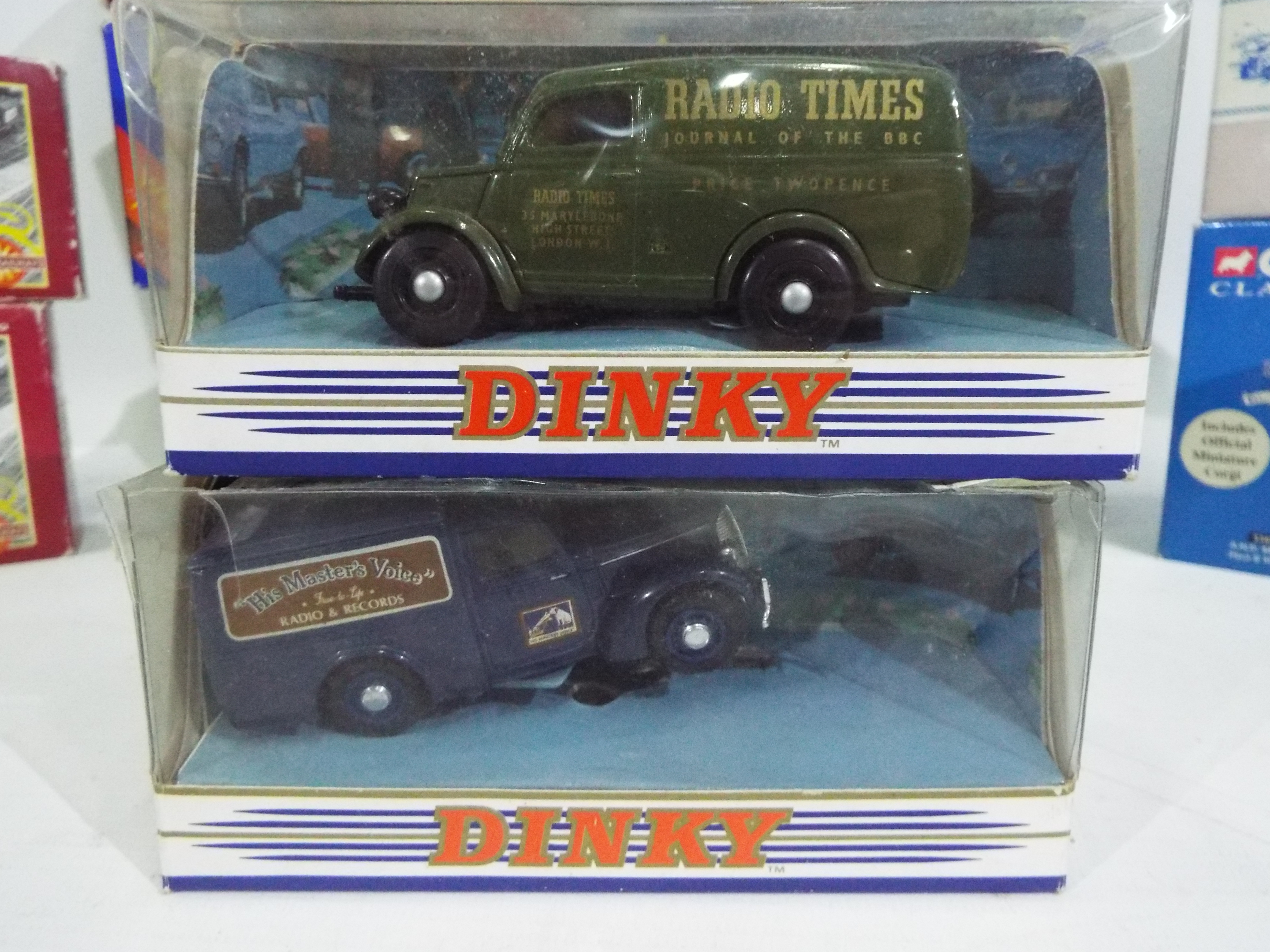 Corgi, Atlas Editions, Matchbox Dinky - A mixed collection of boxed diecast vehicles, - Image 4 of 8