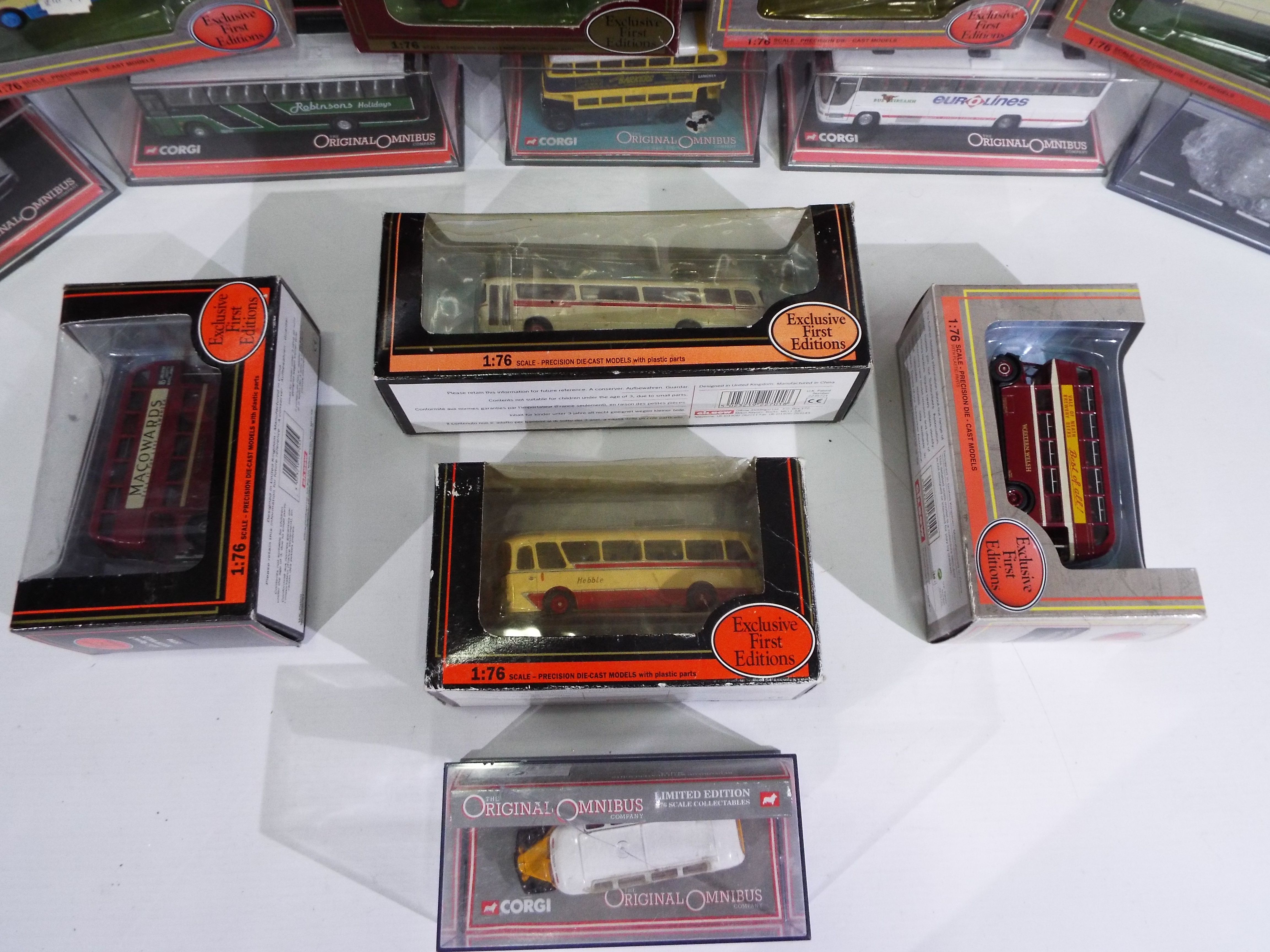 EFE, Corgi Original Omnibus - 22 boxed diecast 1:76 scale model buses. - Image 2 of 5