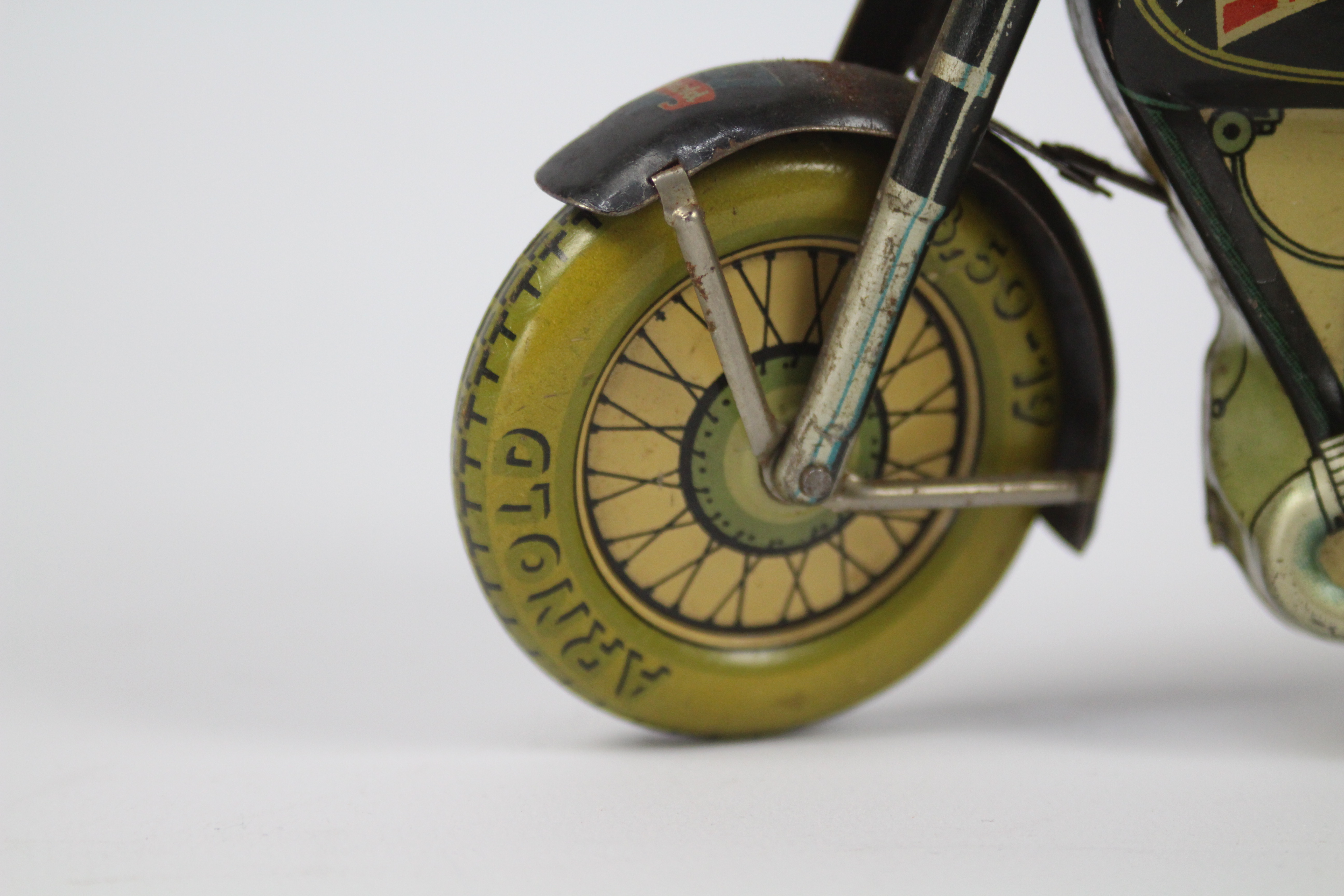 Arnold - A rare Arnold Mac 700 clockwork tinplate Motorcycle made in the US Zone Germany measuring - Image 5 of 8