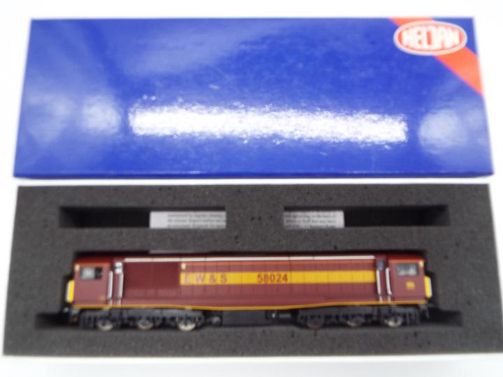 Heljan - an HO scale EW and S diesel electric locomotive op no 58024, maroon and gold livery,