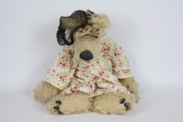 Eddy-Bears - A 1 of 1 bear called Janet created by S. Edwards for Eddy Bears.