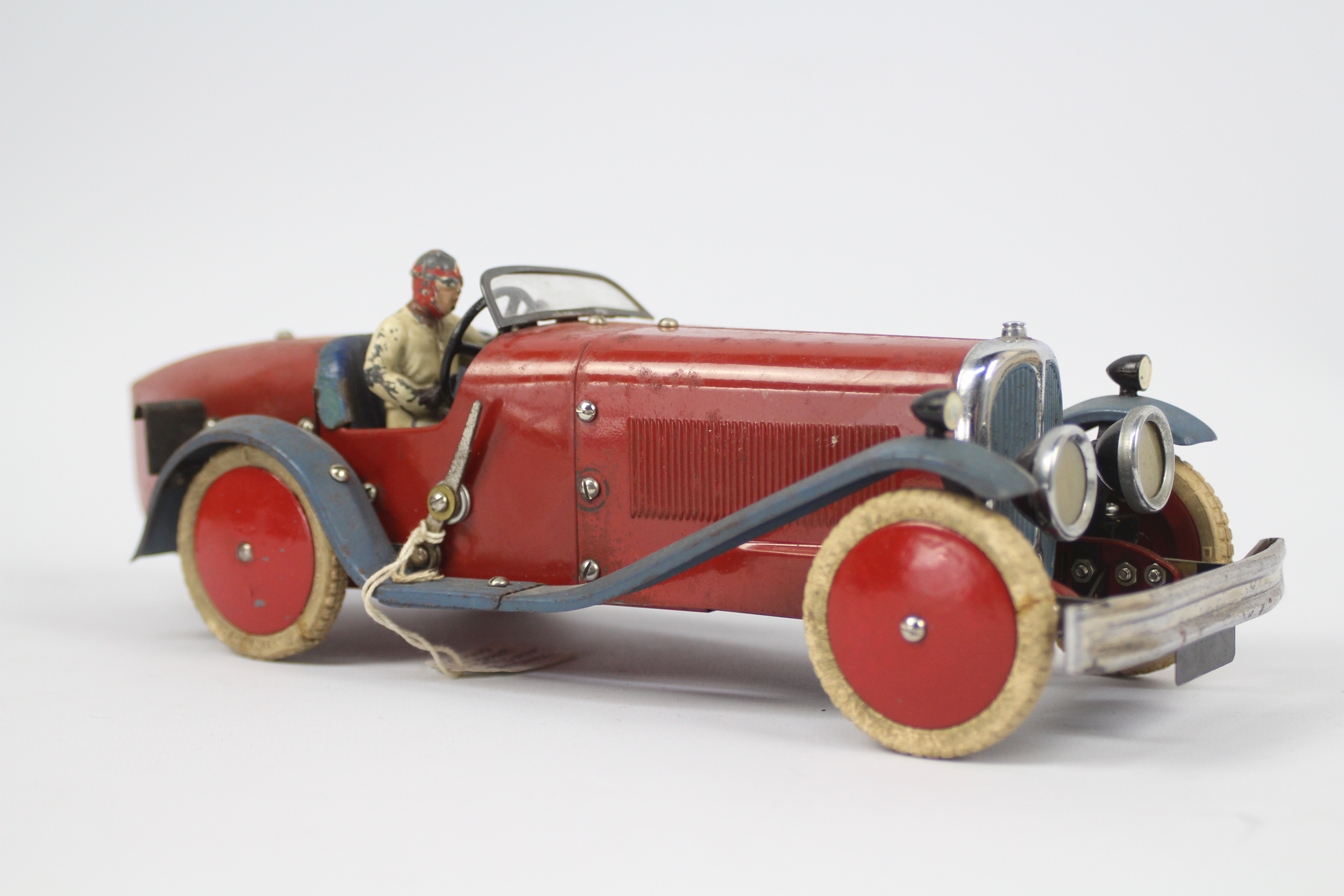 Meccano - A Meccano No 2 Constructor Car in red with blue mudguards and seat. - Image 4 of 11