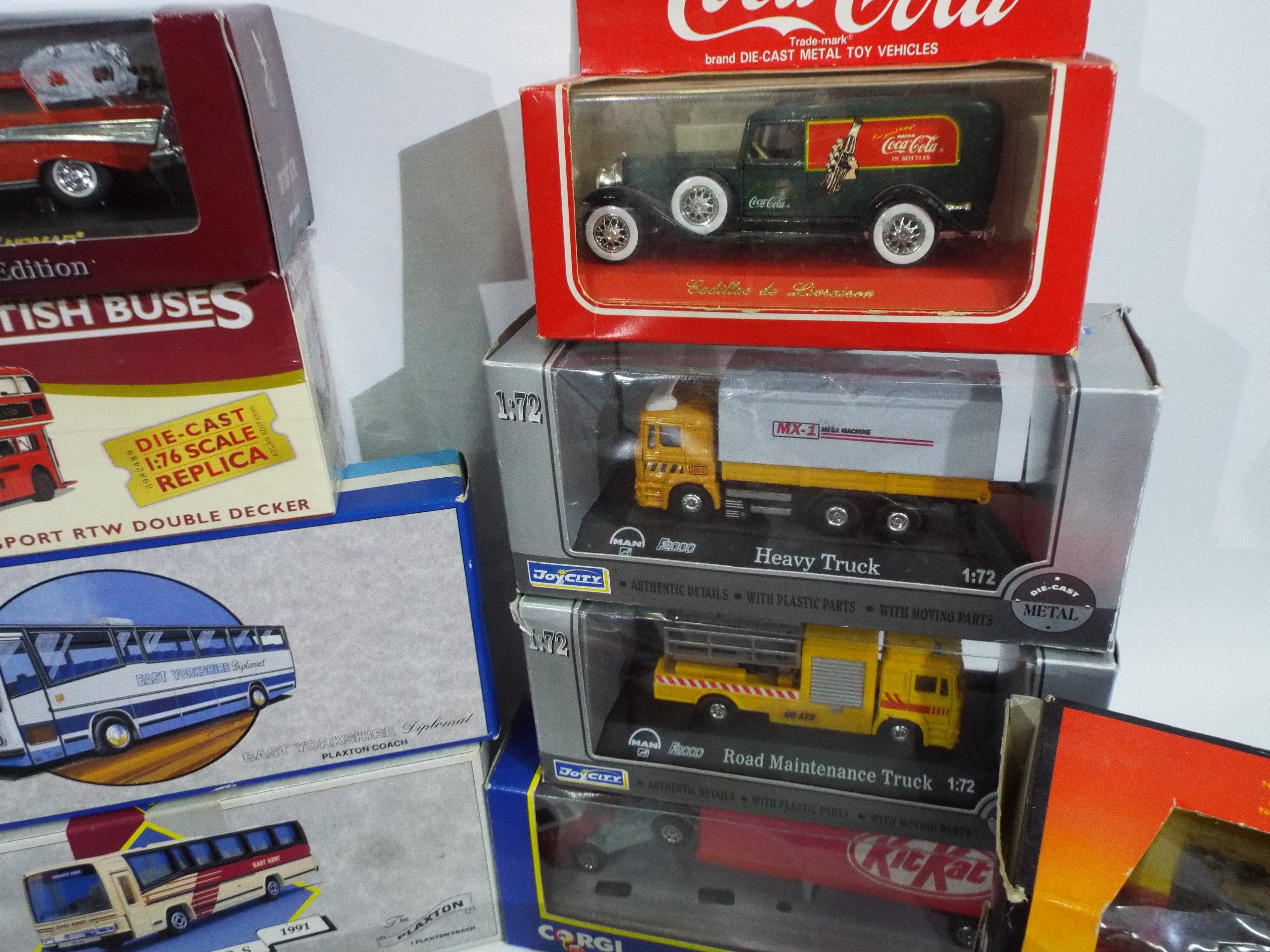 Corgi, Atlas Editions, Auto Art, EFE, Others - Over 20 boxed diecast vehicles in variou scales. - Image 8 of 8