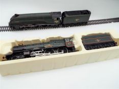 Hornby - Two OO gauge model steam locomotives and tenders, 4-6-0 'King George II' running no 6005,