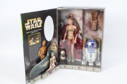 Star Wars - Hasbro - Princess Leia Collection - Princess Leia Organa & R2-D2 as Jabba's prisoners.