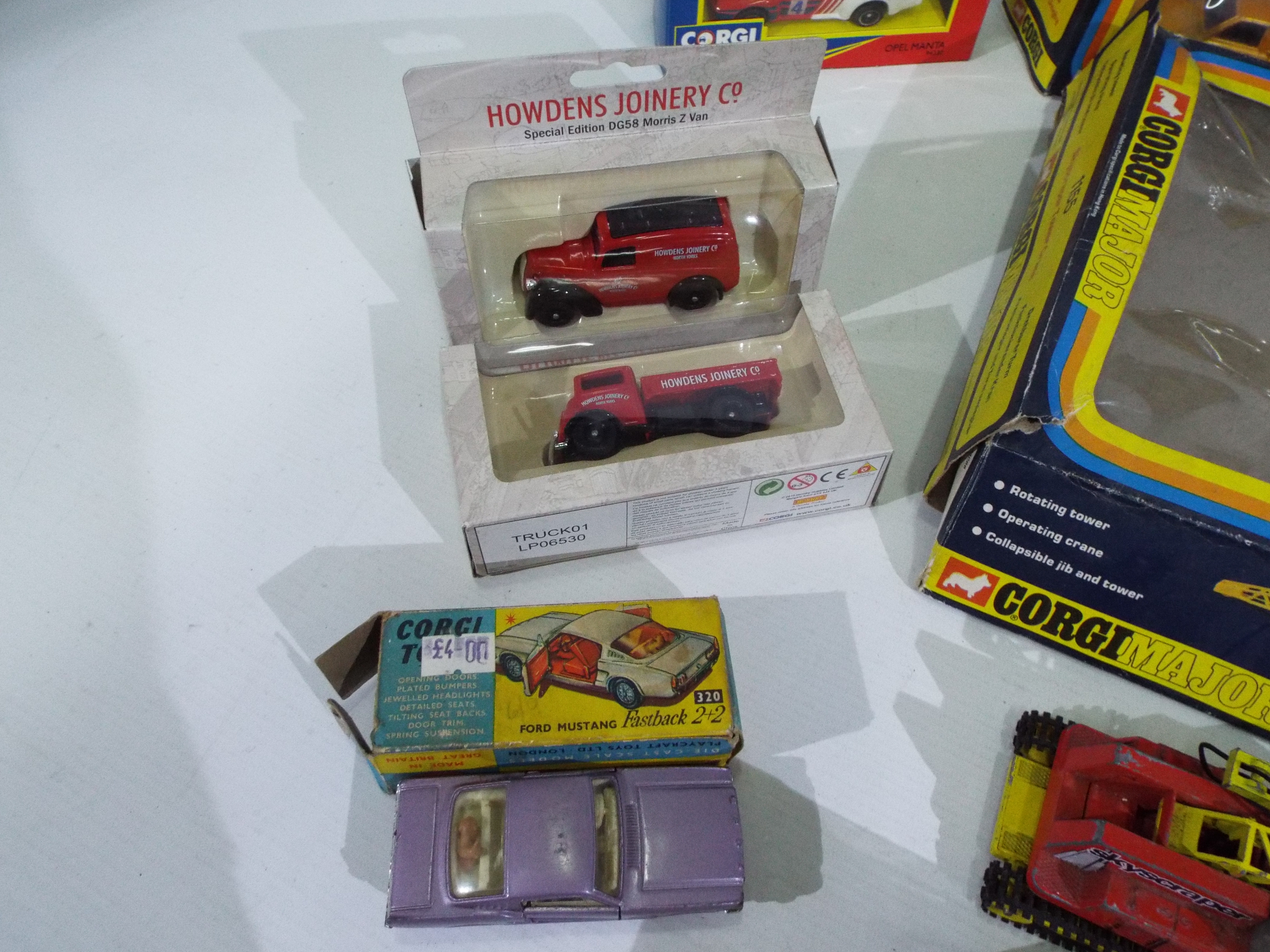 Corgi - 16 x boxed die-cast Corgi vehicles - Lot includes a 320 Ford Mustang, - Image 3 of 7