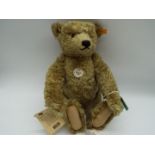 Steiff - a Classic 1929 mohair bear with growler,