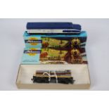 Athearn - Two boxed HO gauge American locomotives by Athearn. Lot consists of #3703 ST12-RTR Op.No.