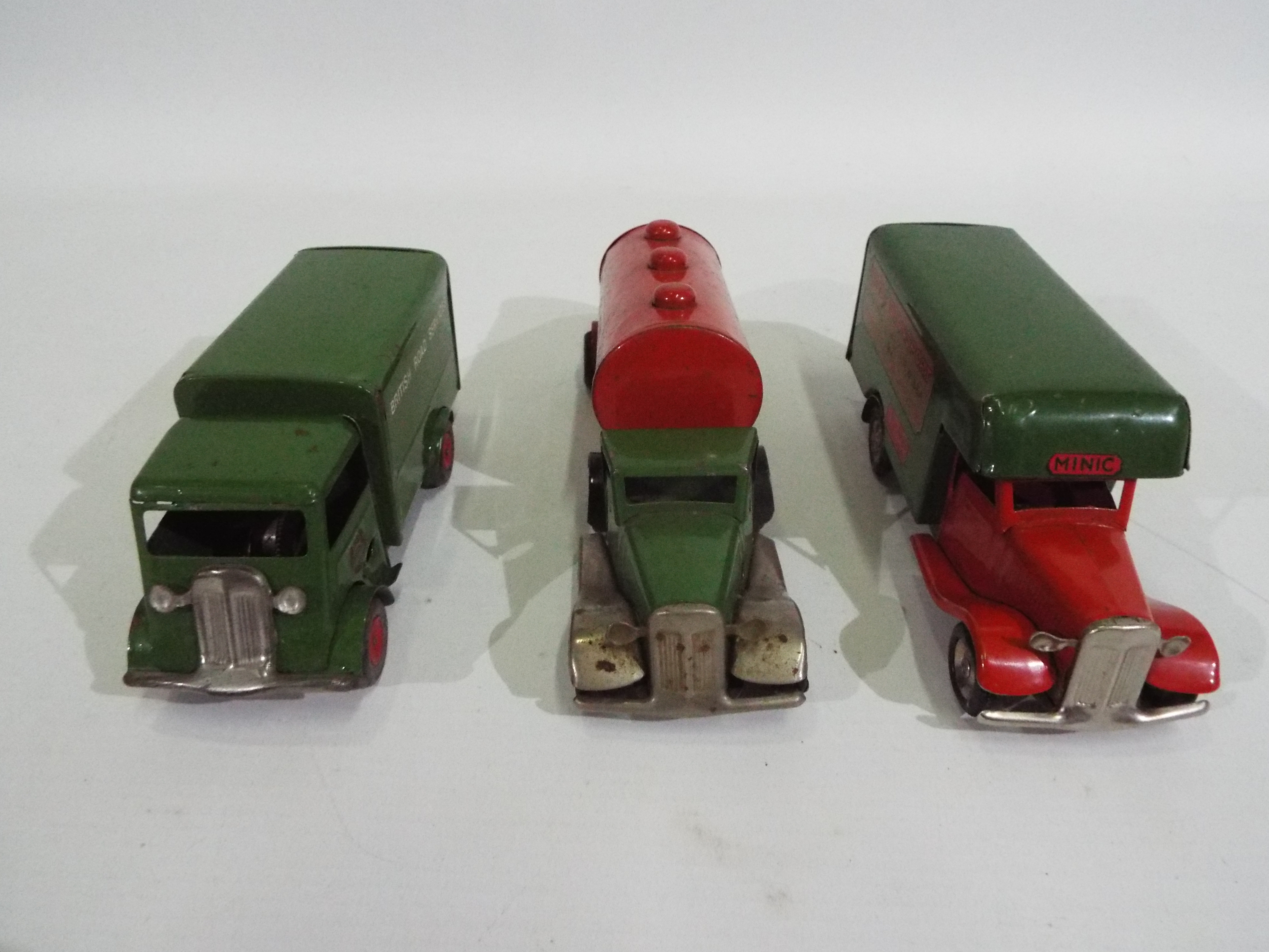 Tri-ang - Minic - 3 x clockwork pressed metal vehicles, an Articulated Shell Tanker, - Image 3 of 5