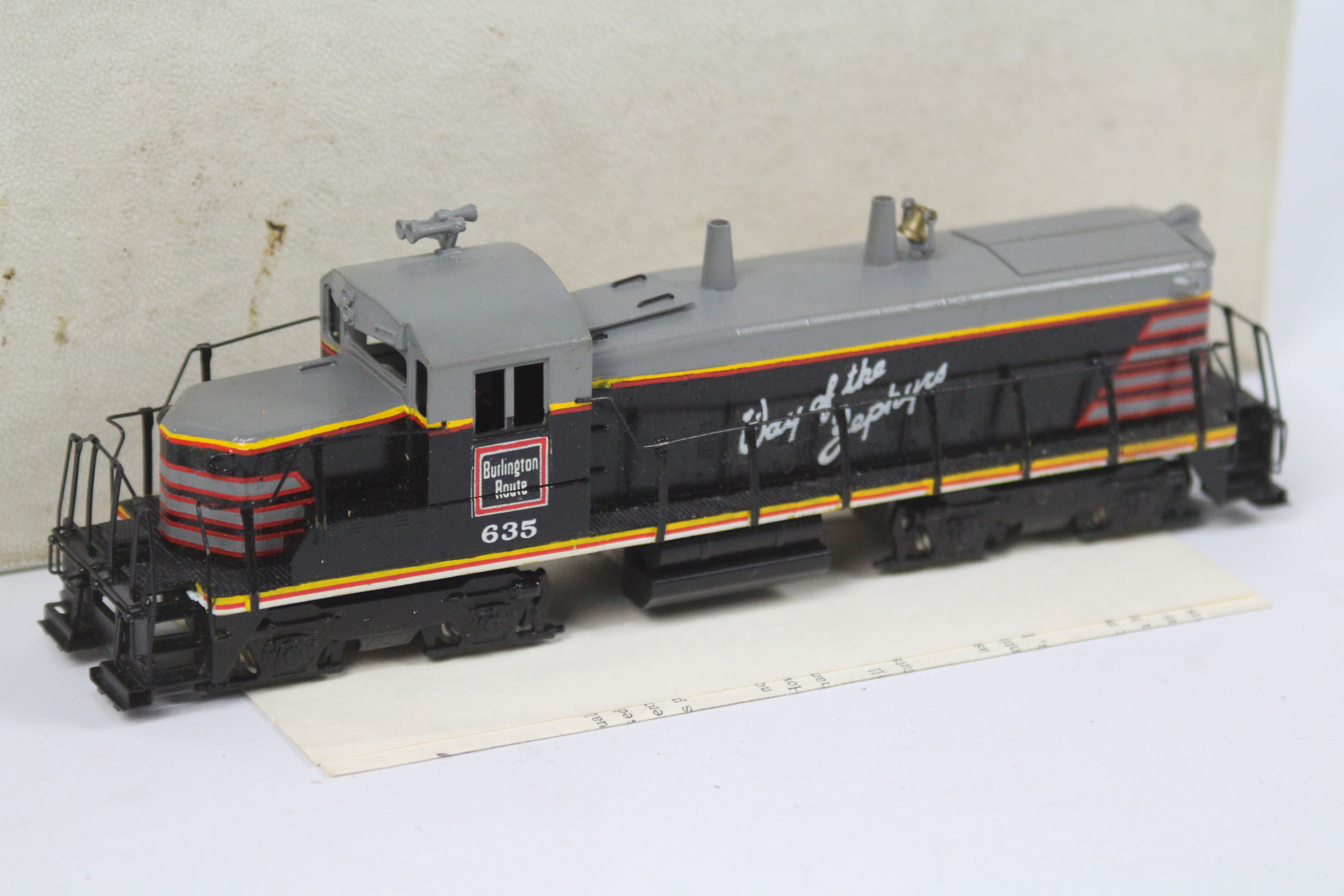 Trains Incorporated - A boxed Trains Incorporated HO gauge EMD RS-1325 brass American diesel - Image 2 of 3
