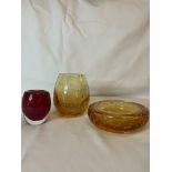 WHITEFRIARS MID CENTURY GLASS - MIXED LOT 3 PIECES - CONTROLLED BUBBLE