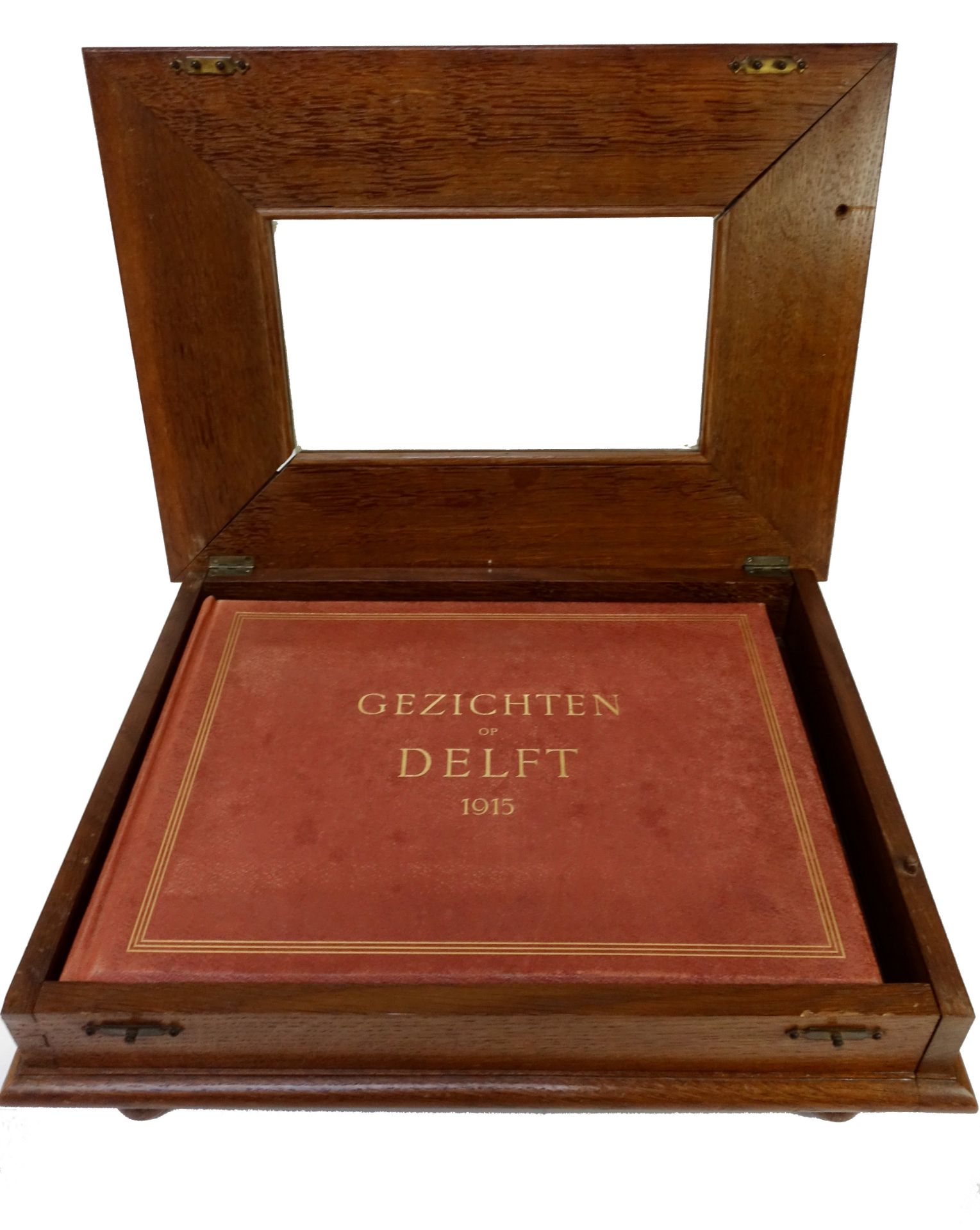 DELFT -- "GEZICHTEN OP DELFT 1915". Album dedicated to the inner city of