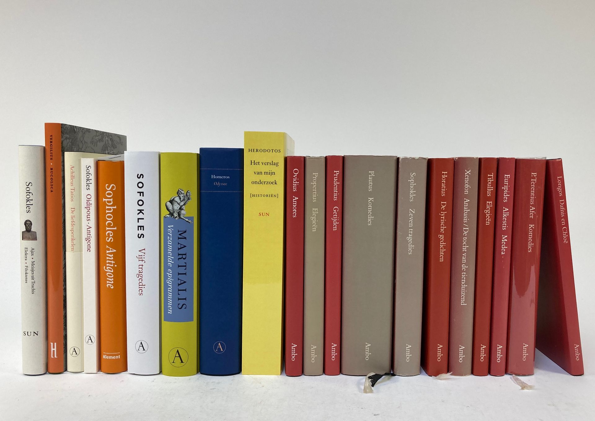 AMBO-KLASSIEK. Collection of classical works in Dutch translation. Baarn, (1988-2001). 11