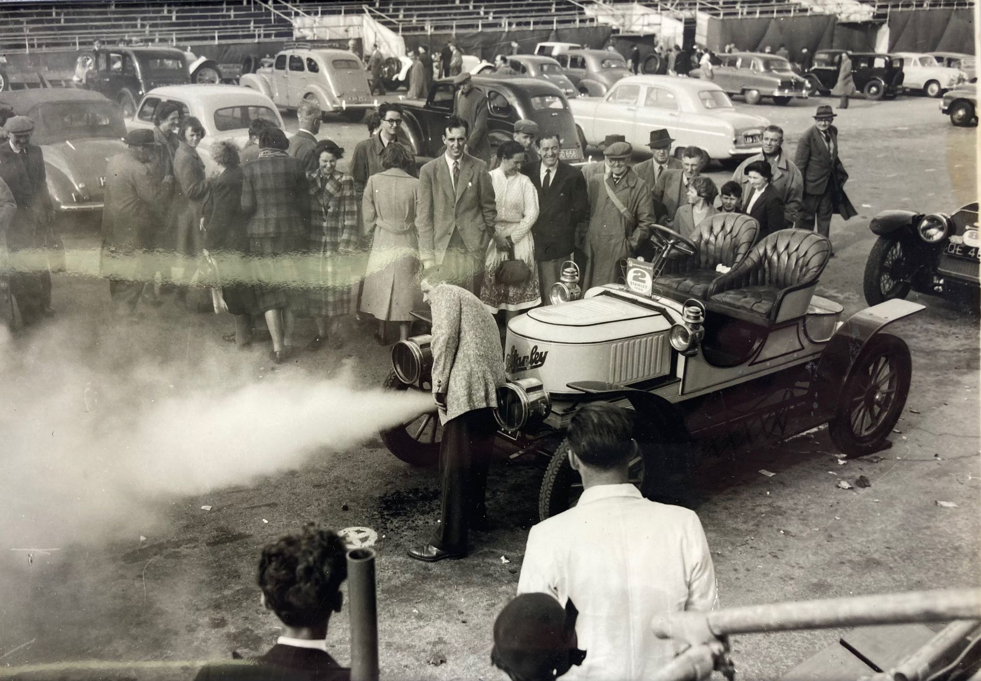 AUTOMOBILIA -- VETERAN CAR RUNS. Lot containing 34 press photos related to veteran - Image 2 of 3