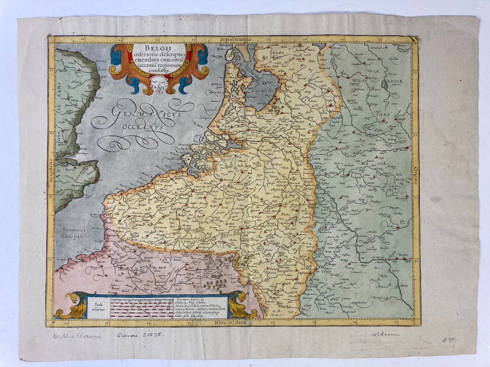 LOW COUNTRIES -- "BELGII inferioris descriptio emendata cum circu[m]iacentiu[m] regionum