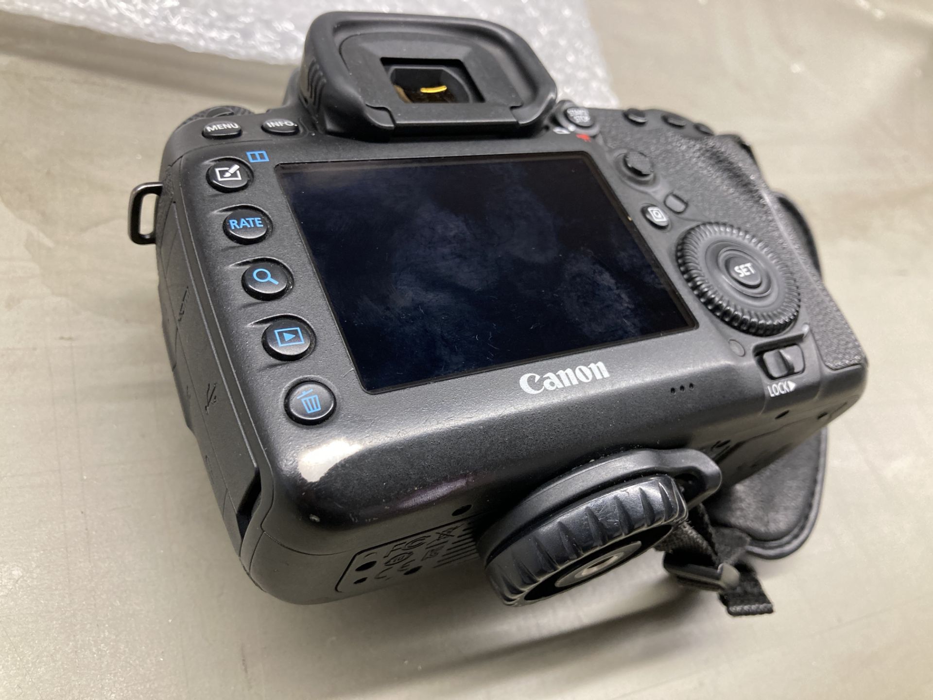 Canon EOS 5D Mark IV (WG) DSLR camera body with charger, spare batteries and leads - Image 7 of 22