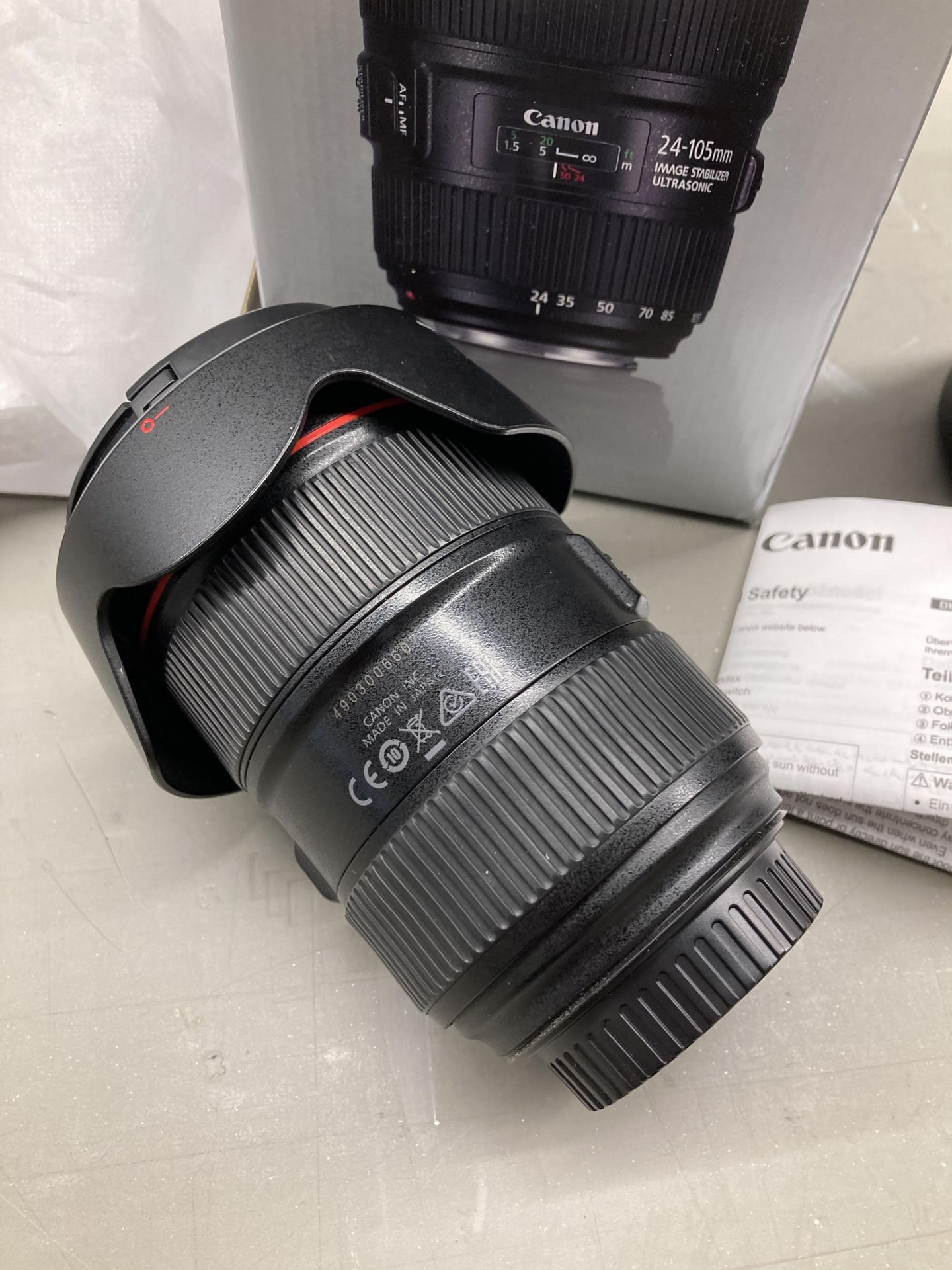 Canon EF 24-105mm f/4L IS II USM lens with LP1219 lens case and WE-83M lens hood - Image 10 of 14