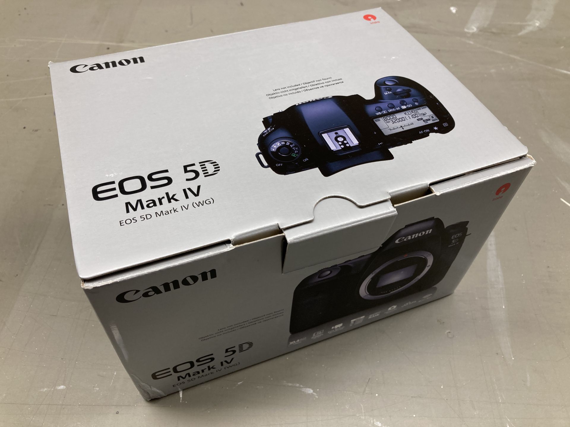 Canon EOS 5D Mark IV (WG) DSLR camera body with charger, spare batteries and leads - Image 2 of 22