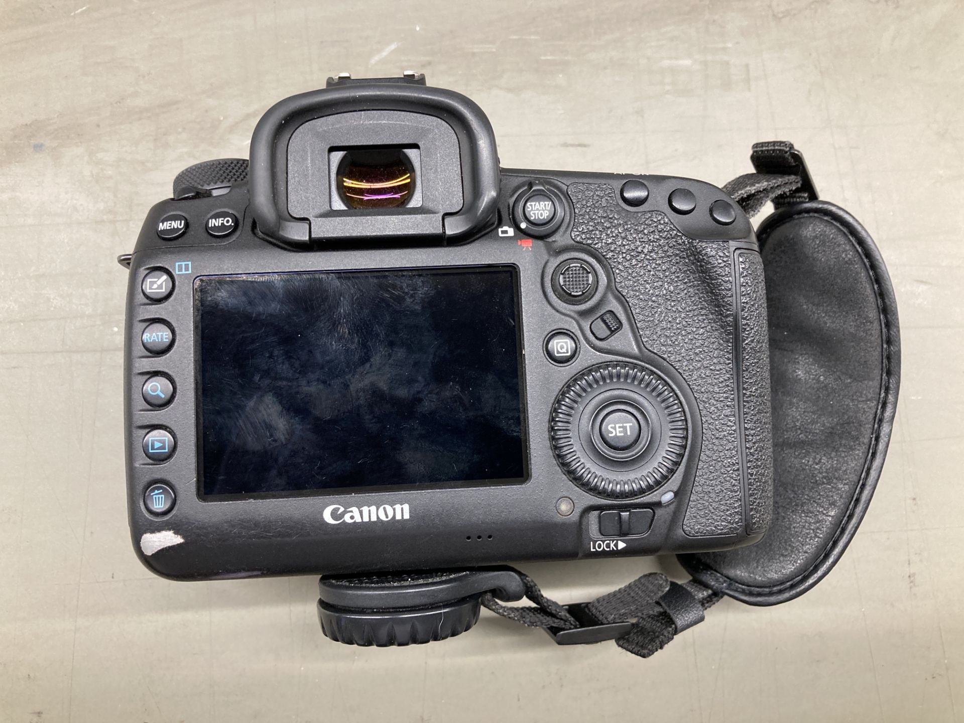 Canon EOS 5D Mark IV (WG) DSLR camera body with charger, spare batteries and leads - Image 18 of 22