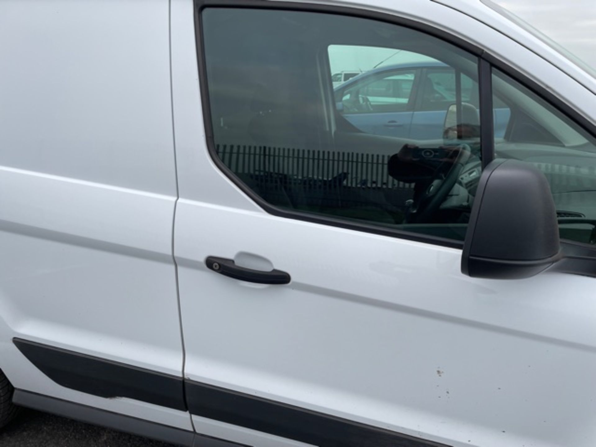 Ford Transit Connect 200 panel van registration number GD64 DSC - Image 6 of 12