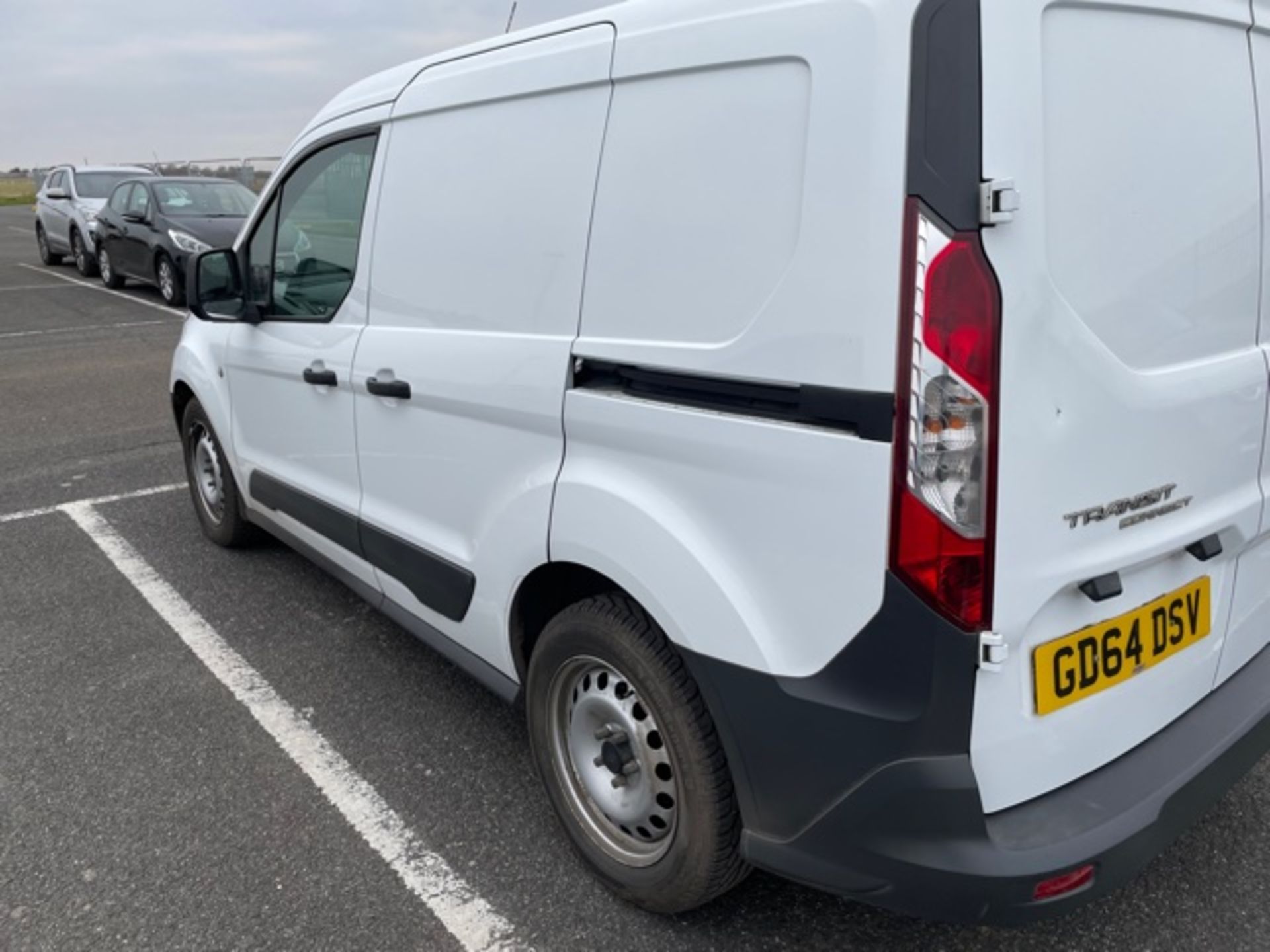 Ford Transit Connect 200 panel van registration number GD64 DSC - Image 4 of 12