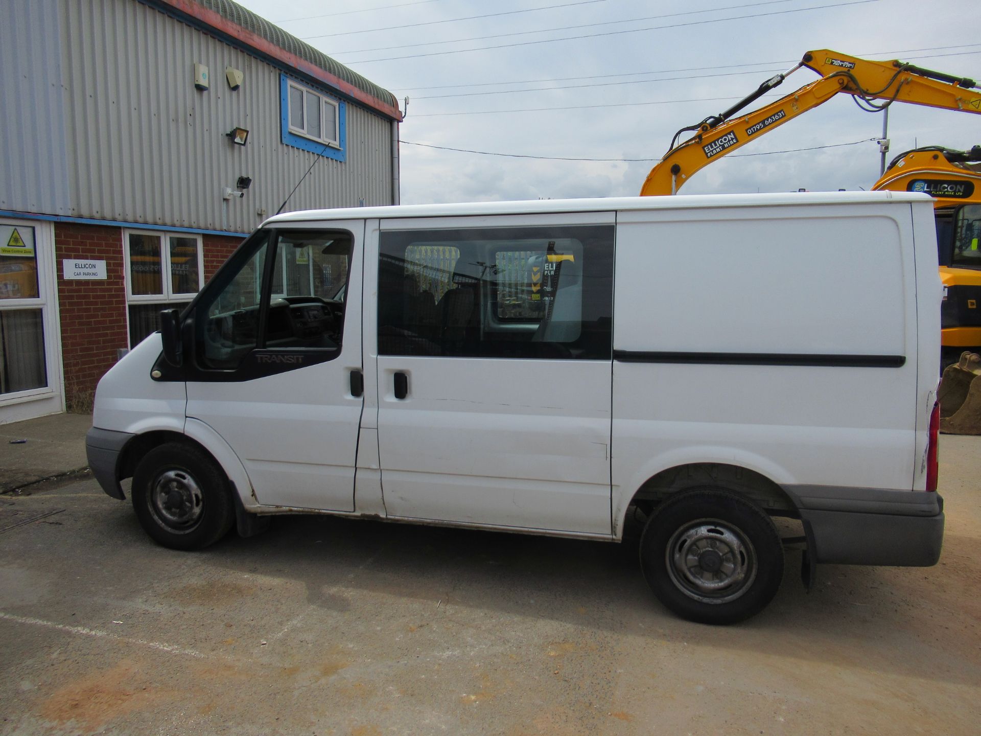 Ford Transit 100 T280 FWD diesel panel van (2014) reg no HV14 CSF - Image 4 of 10