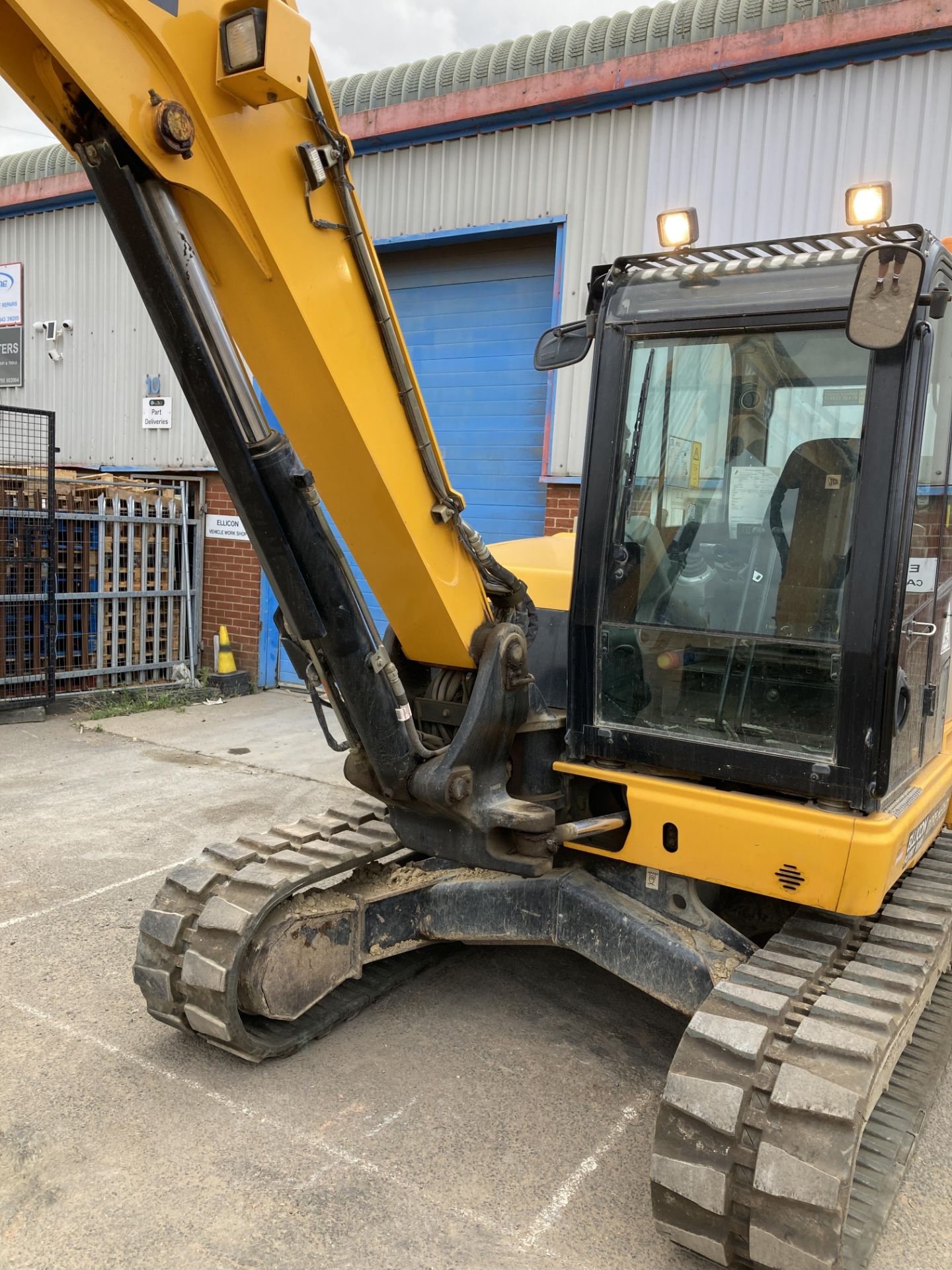 JCB 86C-1 hydraulic excavator (2016) - Image 9 of 21