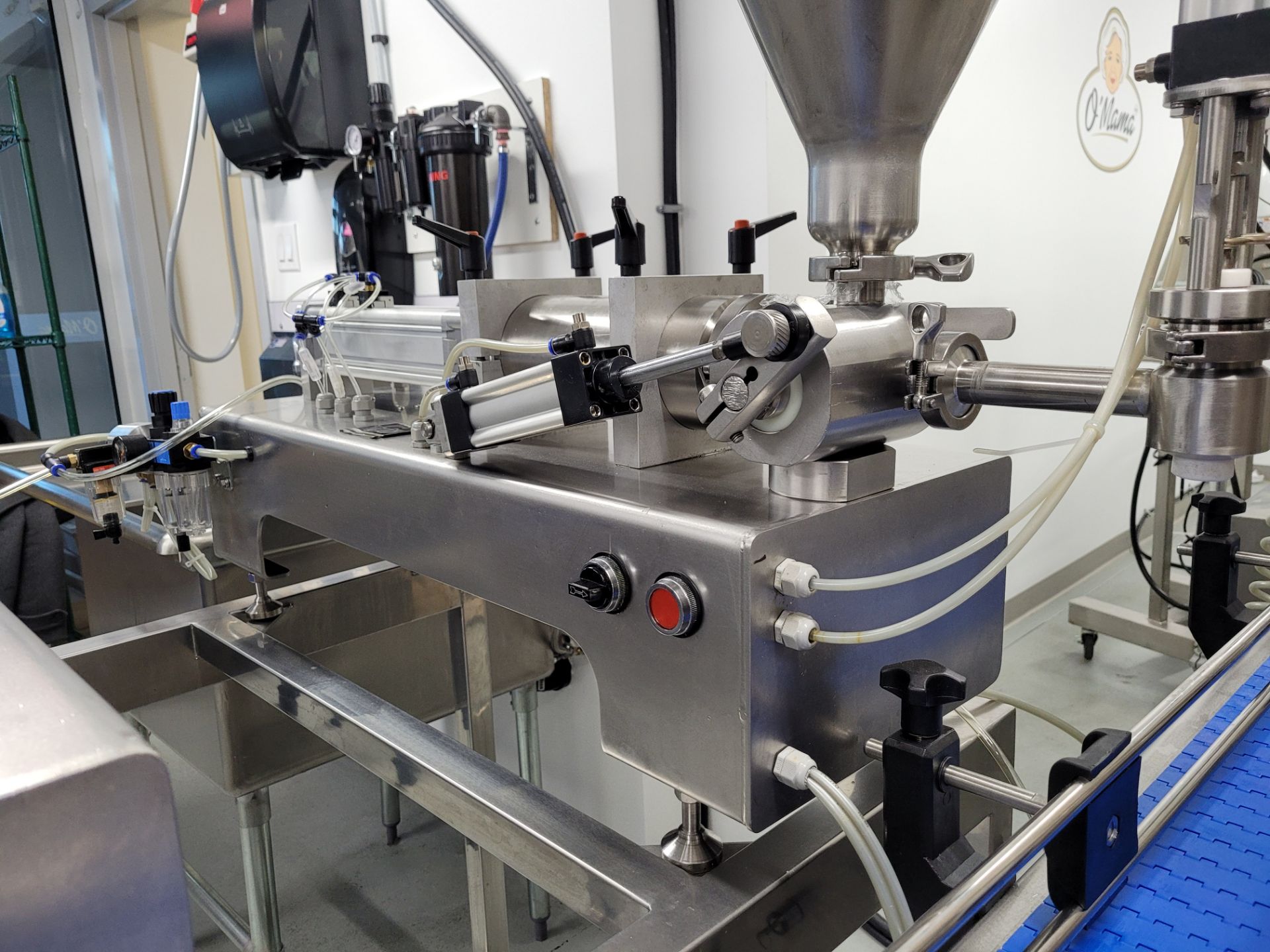 2019 ALFATEC SS semi-automatic single-head 1L pneumatic filler w/ 30kg/vol hopper - Image 2 of 8